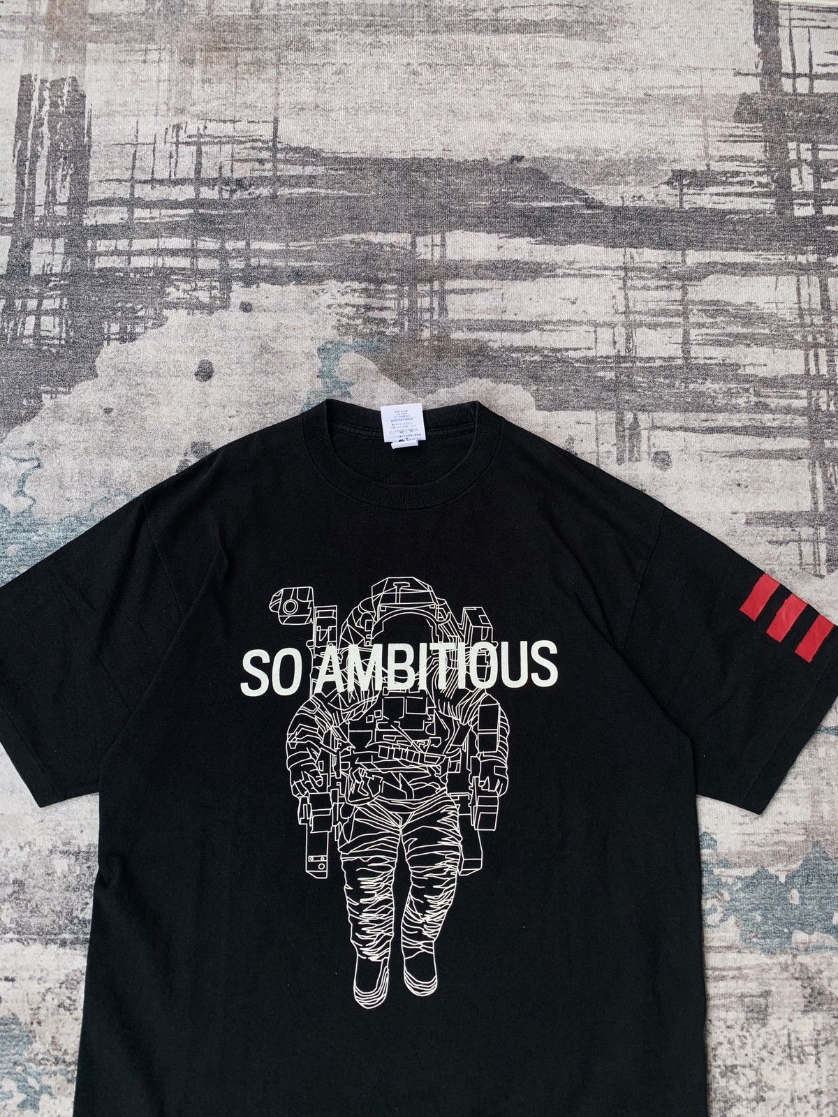 Billionaire Boys Club Billionaire Boys Club x JAY Z "ASTRONAUT " Vintage T Shirt Size US L / EU 52-54 / 3 - 2 Thumbnail