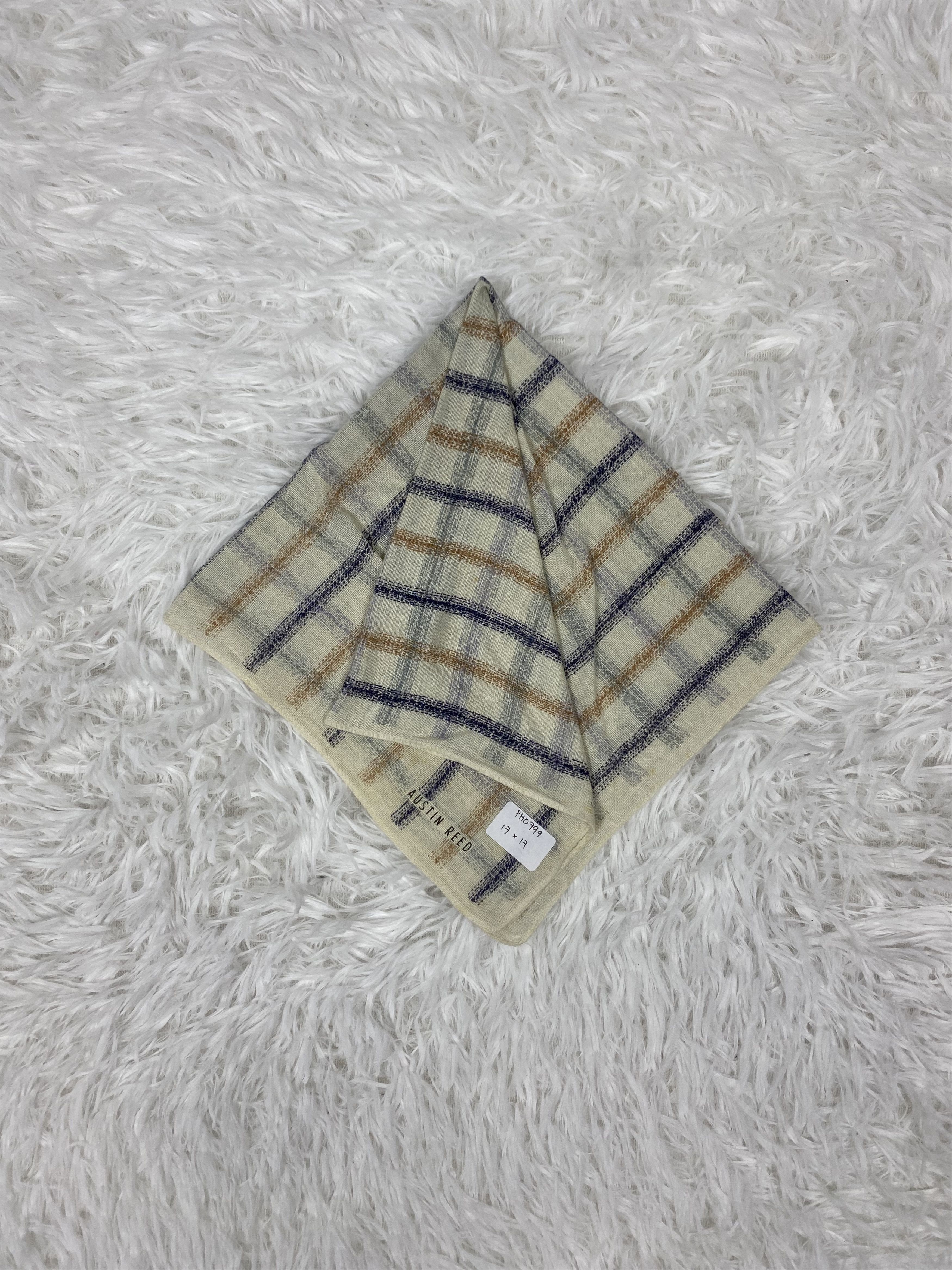 Austin Reed × Vintage Vintage Austin Reed Handkerchief Neckerchief PH0799 Size ONE SIZE - 1 Thumbnail