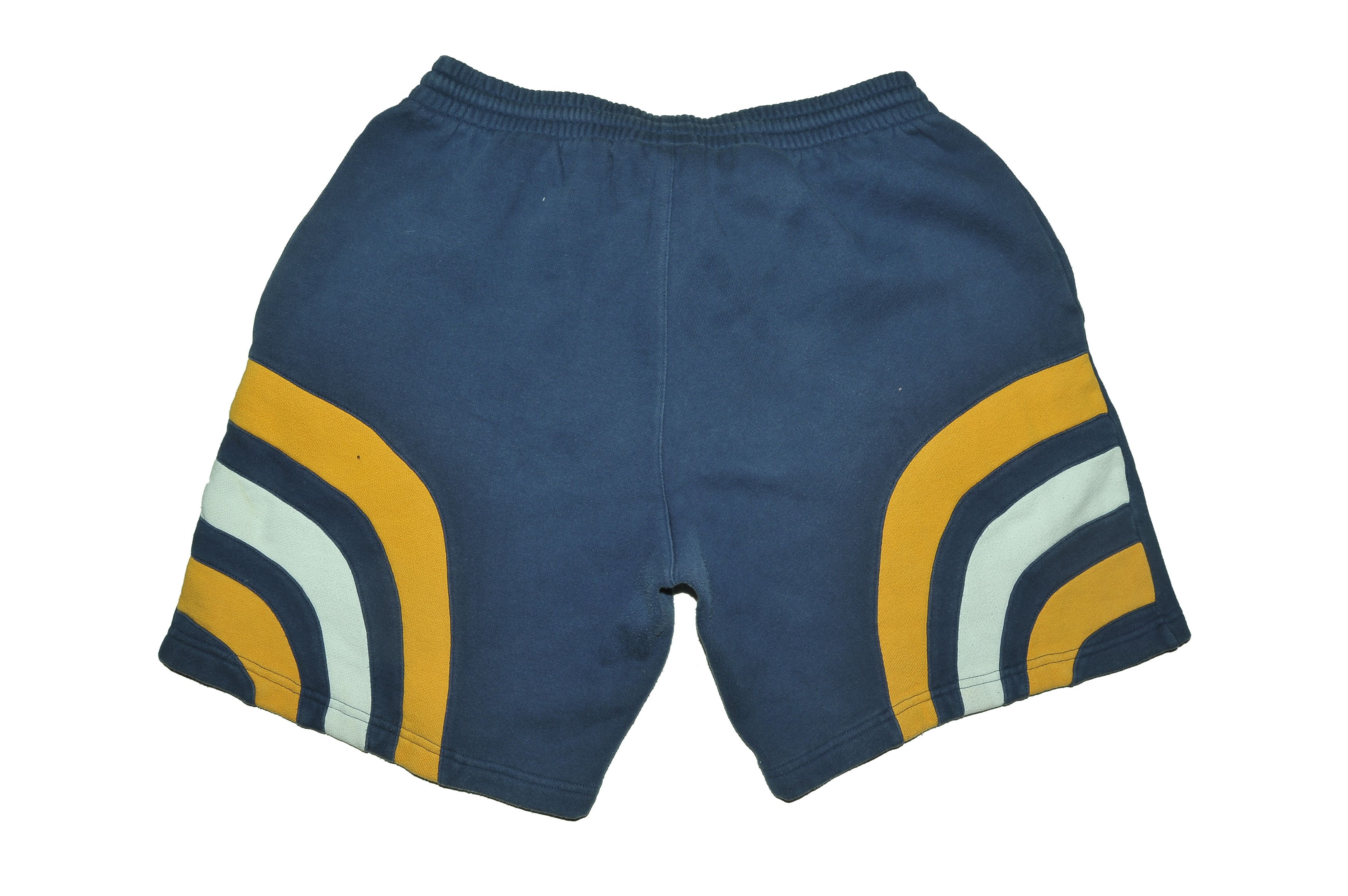 Other Vintage 90s Real Madrid Shorts Size US 34 / EU 50 - 2 Thumbnail