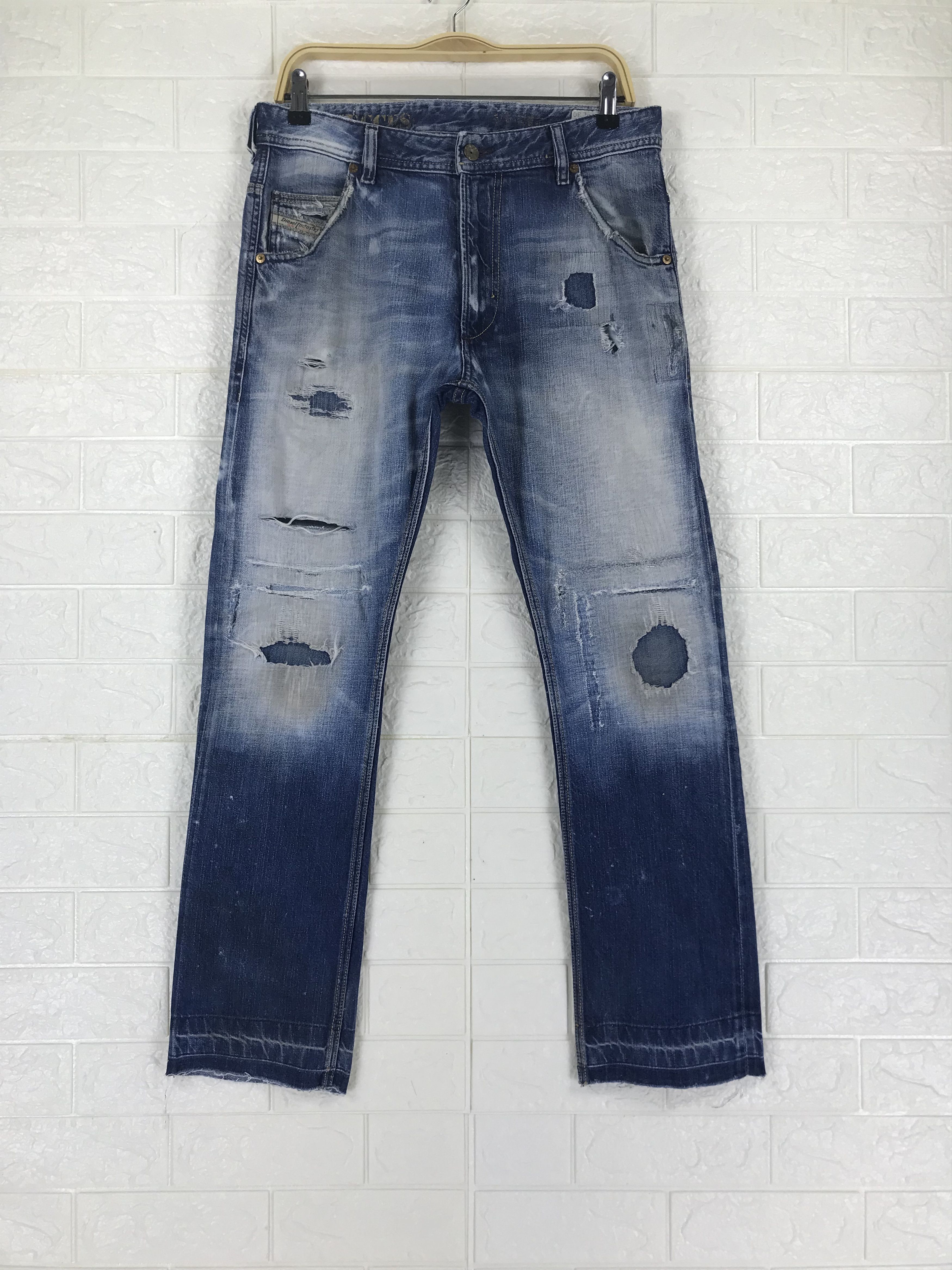 Diesel Vintage Diesel Distressed Denim Faded Blue Jeans Size US 29 - 1 Thumbnail