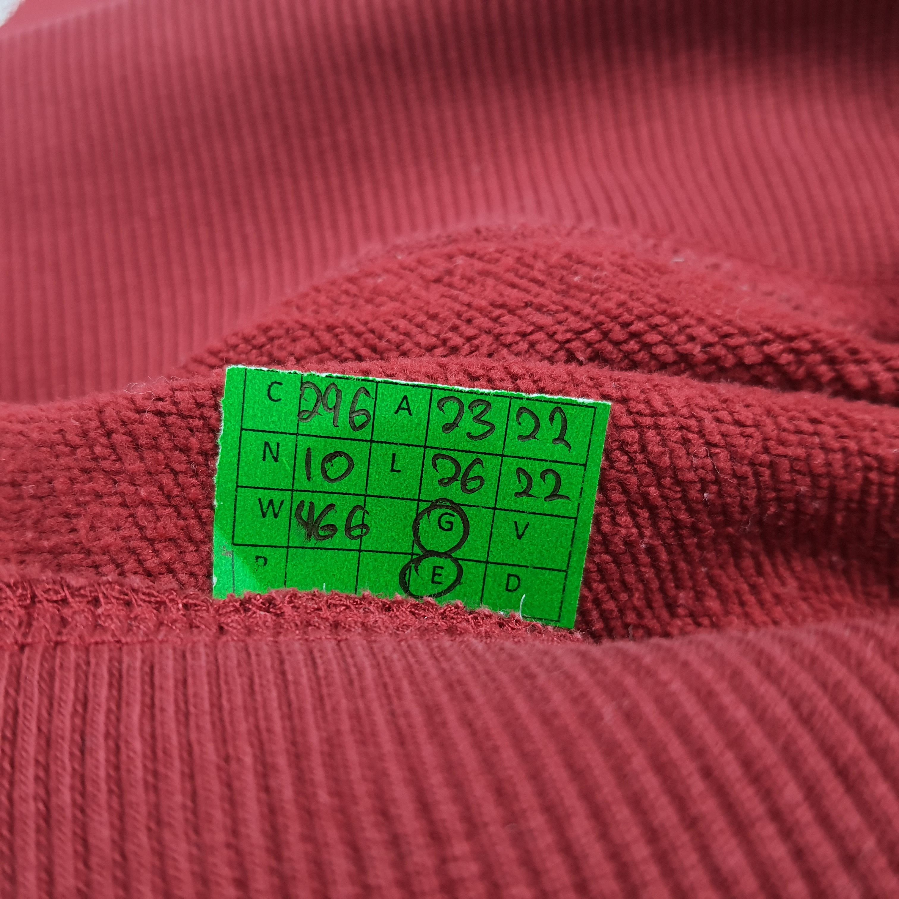 Band Tees Vintage Red Hot Chilli Peppers ROCK Band Sweatshirt C296N10 Size US L / EU 52-54 / 3 - 10 Thumbnail