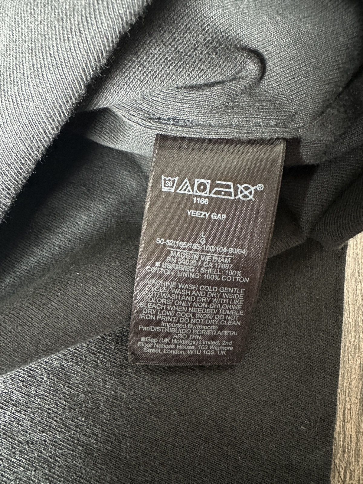 Gap × Yeezy Yeezy Gap T shirt Size US L / EU 52-54 / 3 - 5 Thumbnail