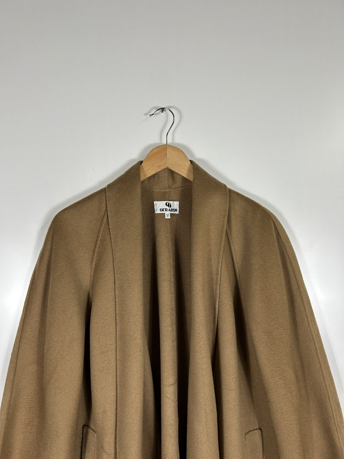 Designer ⚡️Vintage Gerardi Italy Cashmere Buttonless Jacket Size M / US 6-8 / IT 42-44 - 4 Thumbnail