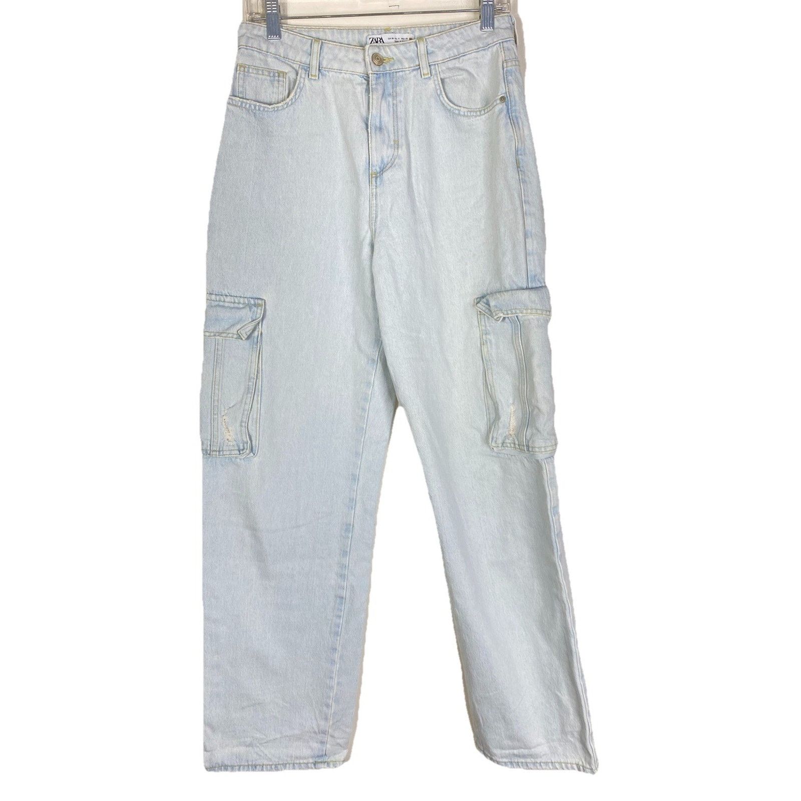 Zara Zara Womens Size 4 Ultra High Rise Wide Leg Cargo Jeans Size 27" / US 4 / IT 40 - 1 Thumbnail