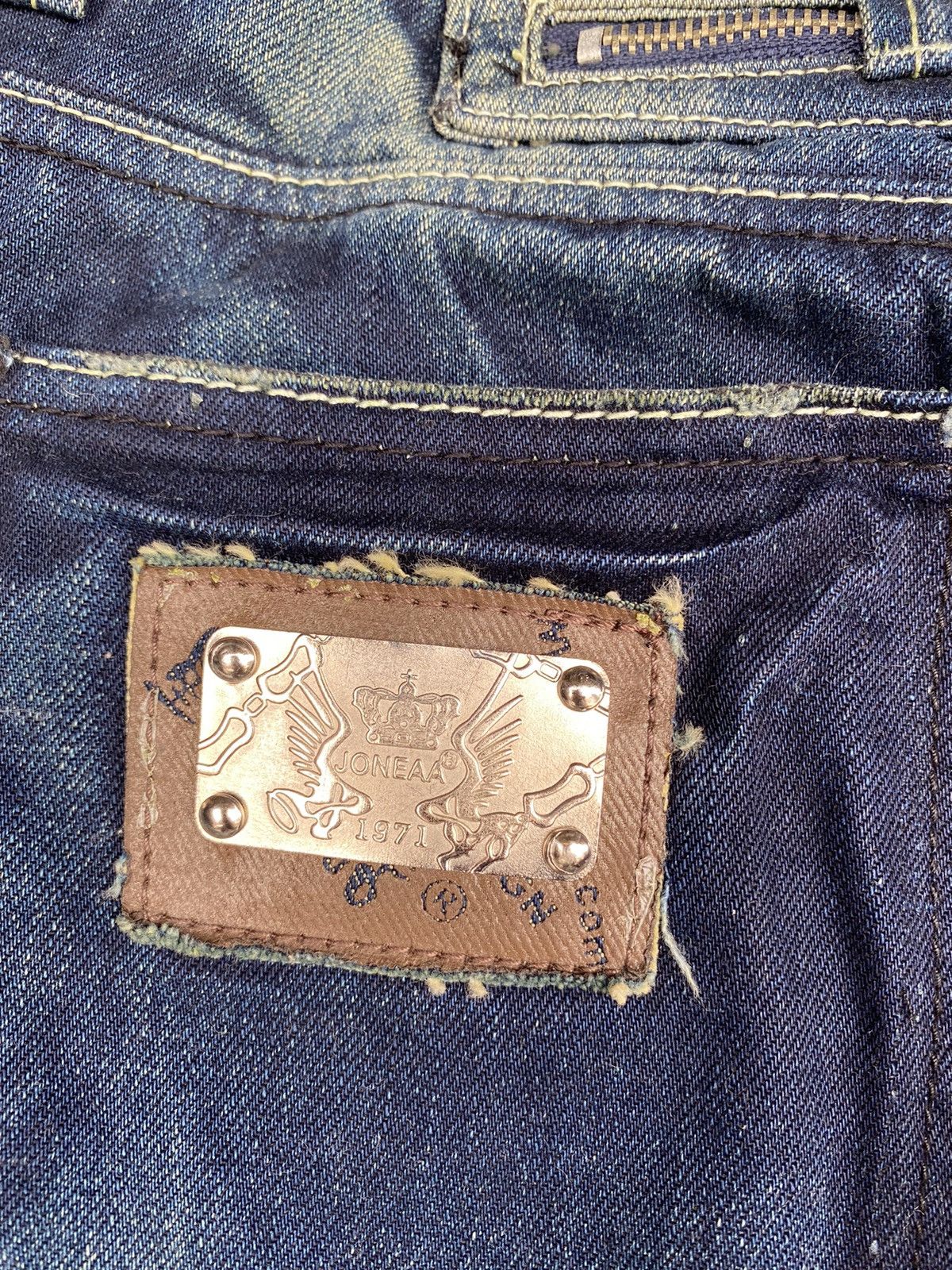 Japanese Brand Vintage Distressed 2426 Jeans Fedding Denim Size US 31 - 17 Thumbnail