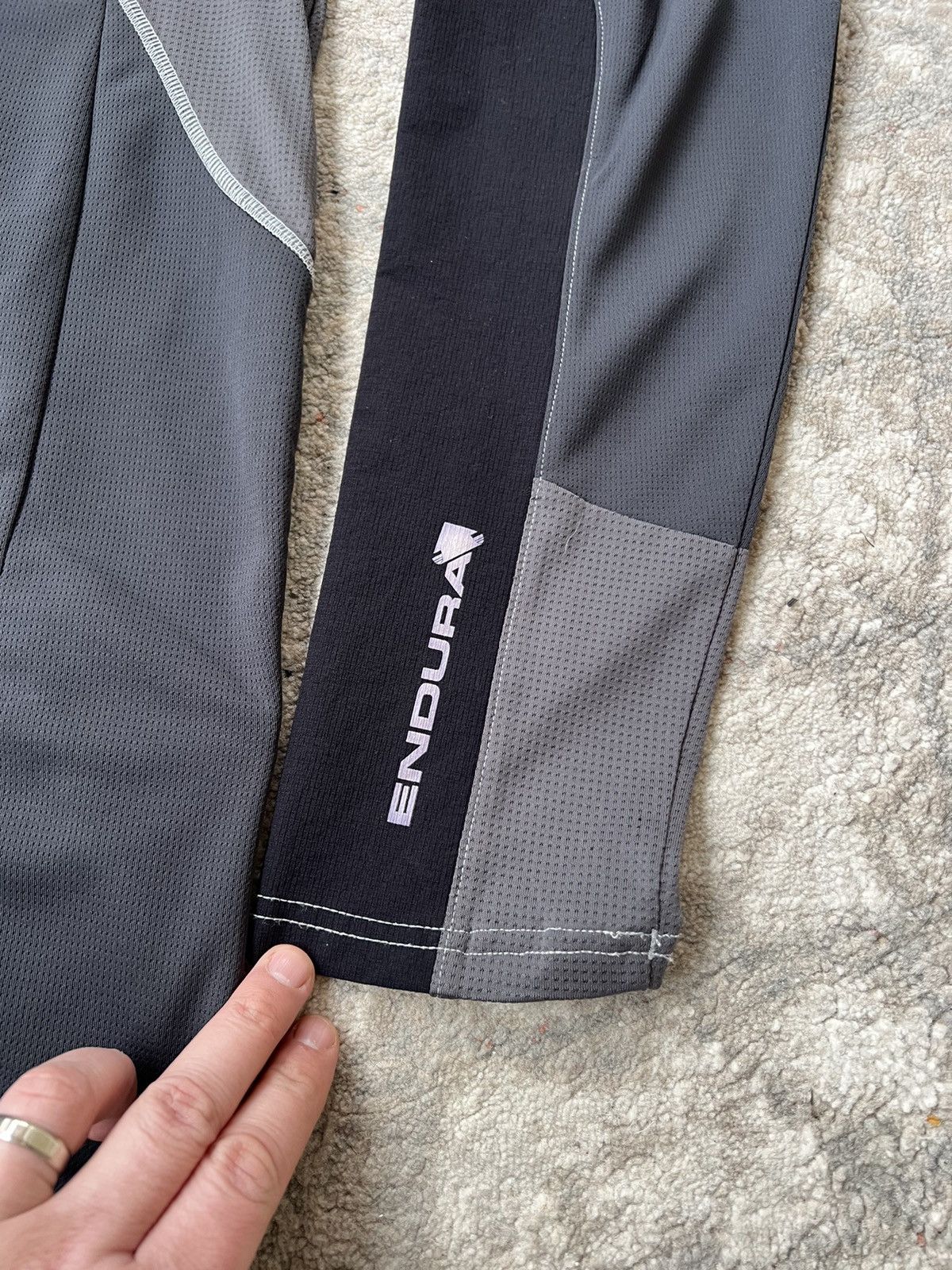 Other Endura Long Sleeve Size US XXL / EU 58 / 5 - 2 Thumbnail