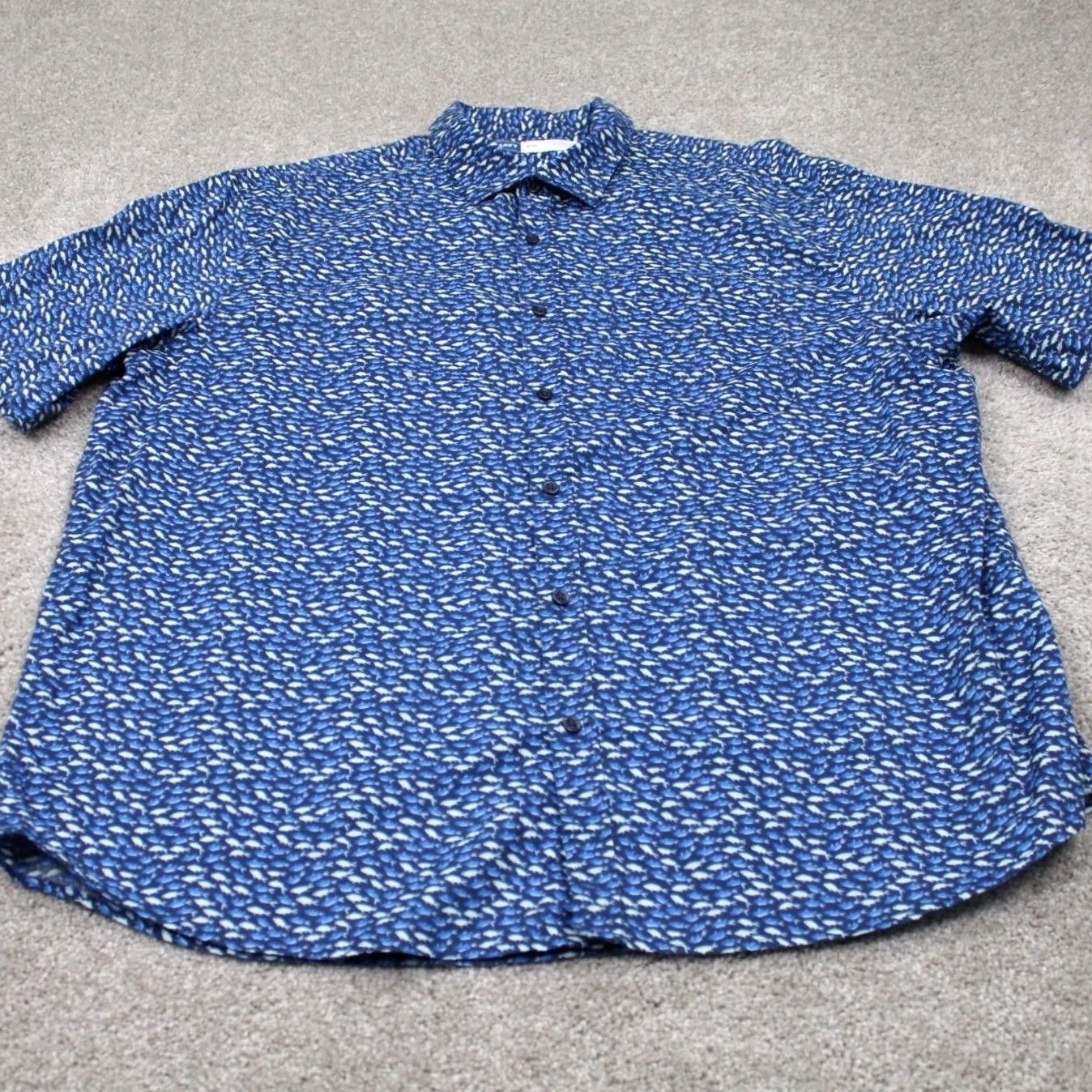 Old Navy Old Navy AOP Shirt Men 2XL Blue Everyday All Over Print Short Sleeve Button-Up Shirt Regular Fit Shirt Men Blue 2XL Old Navy Size US XXL / EU 58 / 5 - 3 Thumbnail