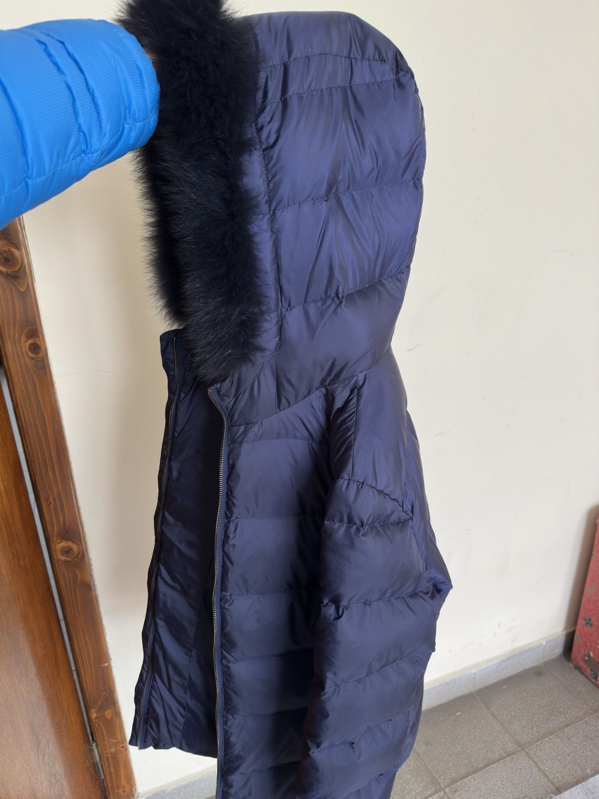 Gerard Darel Gerard Darel Paris Blue Down Jacket With Fur Hood Size 2 Size L / US 10 / IT 46 - 14 Thumbnail