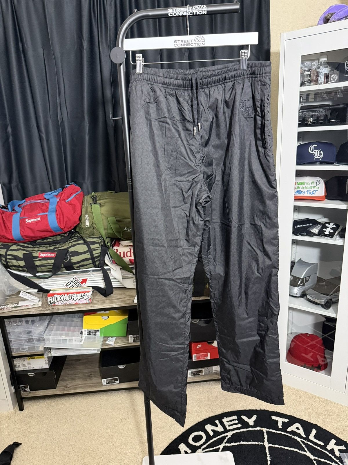 Chrome Hearts CHROME HEARTS “TRASH PICKUP” NYLON PANTS SIZE LARGE BLACK Size US 34 / EU 50 - 1 Thumbnail