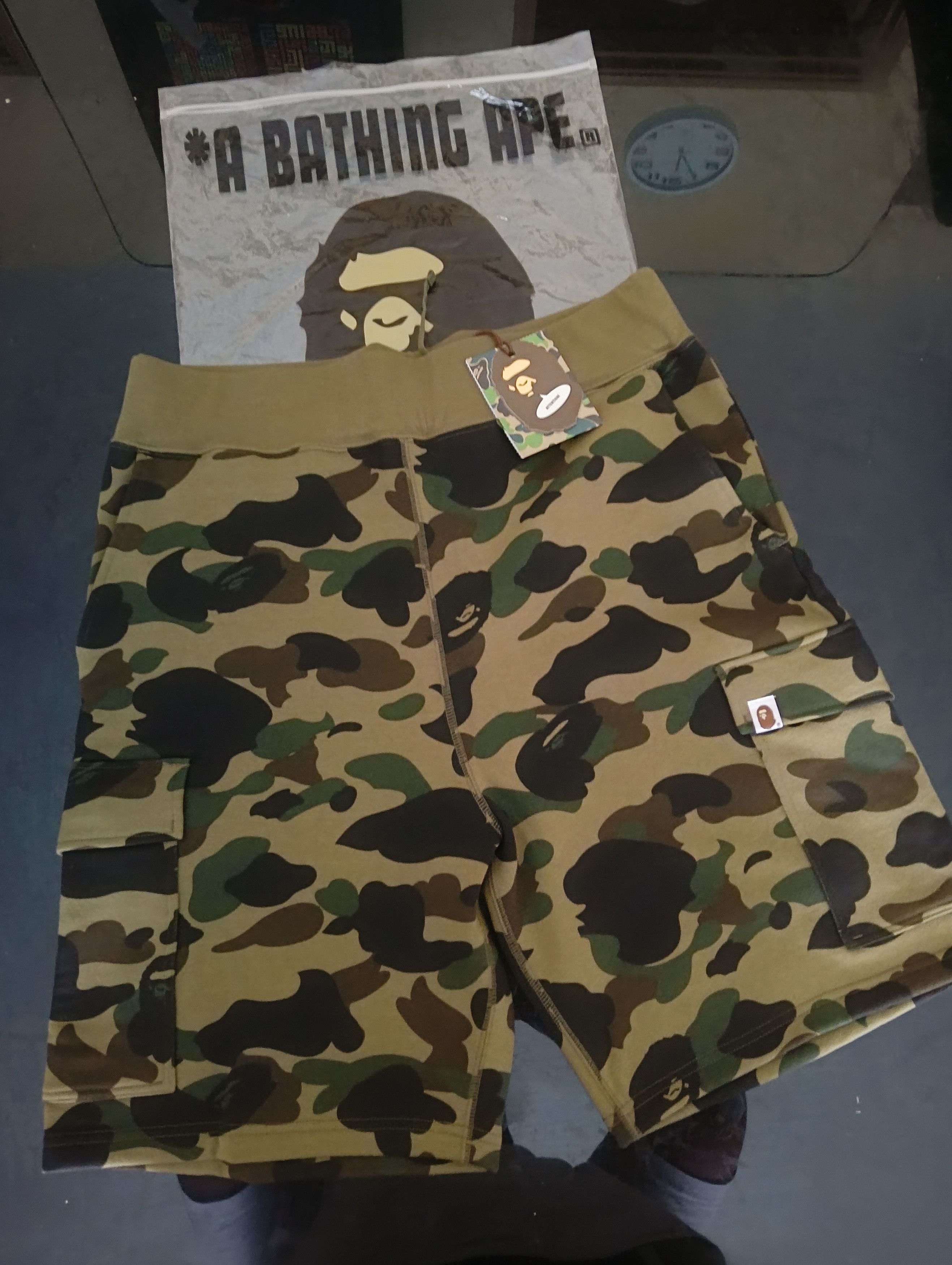 Bape A Bathing Ape 1st Camo 6's Pocket Shorts Size US 36 / EU 52 - 1 Thumbnail