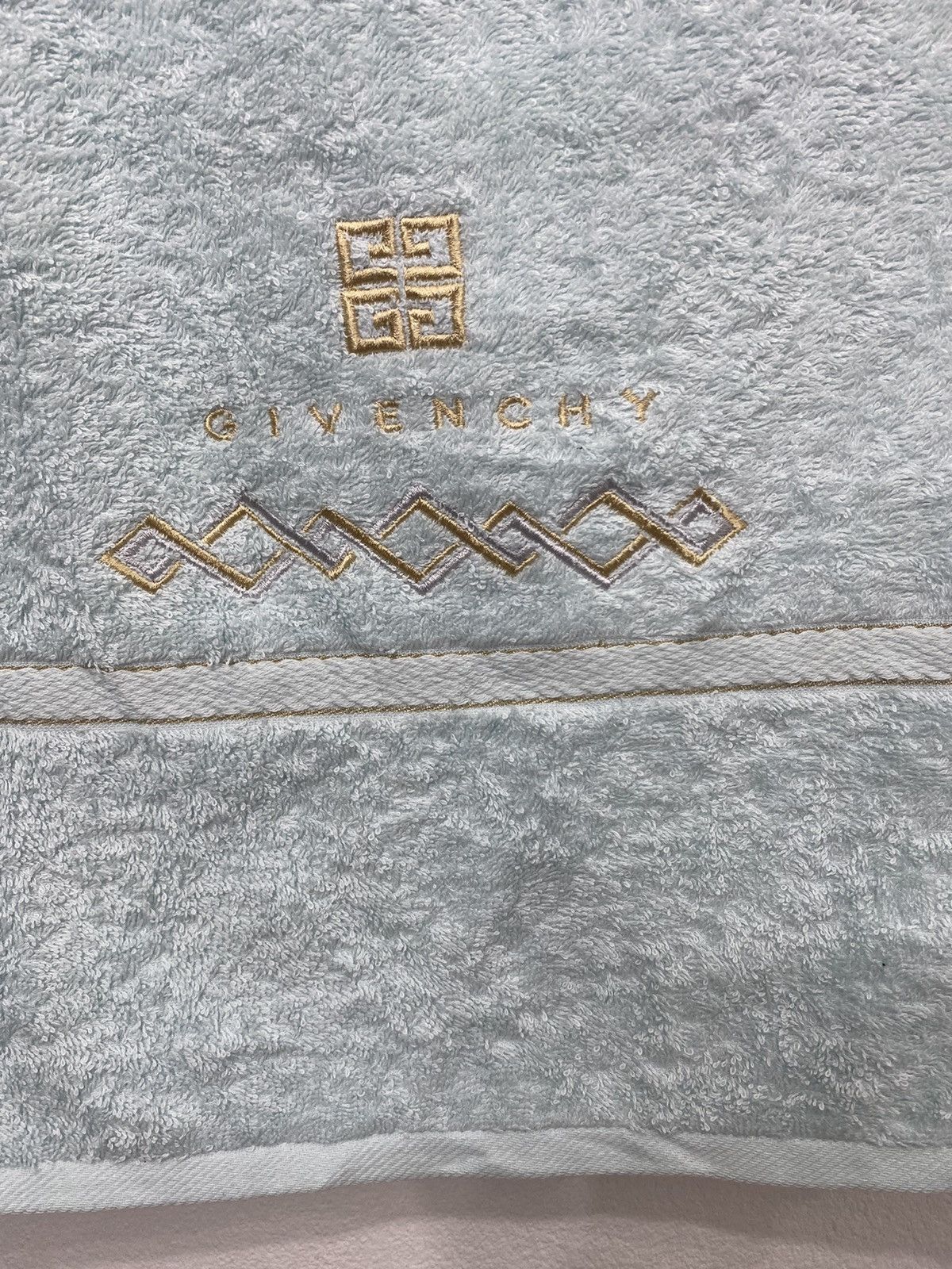 Givenchy 💥VINTAGE GIVENCHY Paris embroidered hand / face towel Size ONE SIZE - 5 Thumbnail