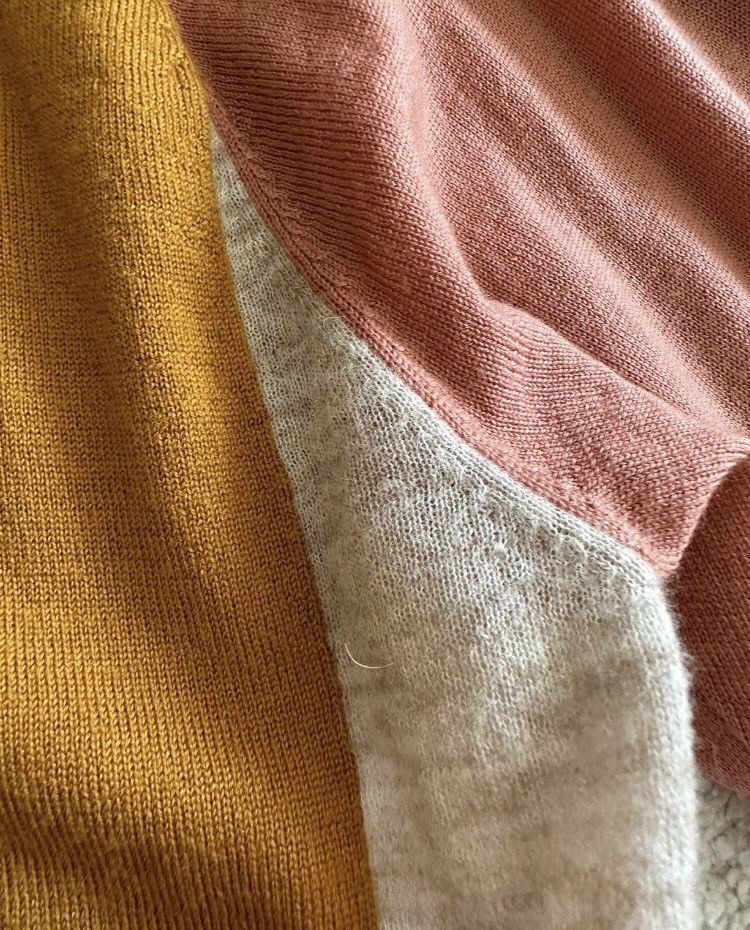 Dries Van Noten Dries van noten Color matching cardigan 2412-Nextarrow Size US S / EU 44-46 / 1 - 3 Thumbnail