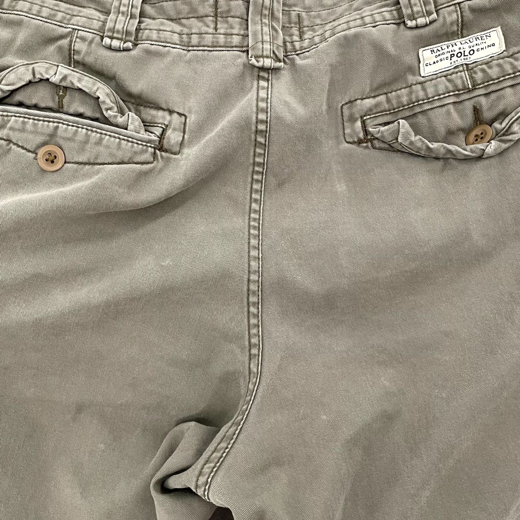 Polo Ralph Lauren VINTAGE Polo Ralph Lauren Shorts Cargo Classic Chino Mens 35 Gray, 100% Cotton, Flat Front, Belt Loops, 9in inseam, Preowned, Summer, Men's Apparel Size US S / EU 44-46 / 1 - 6 Thumbnail