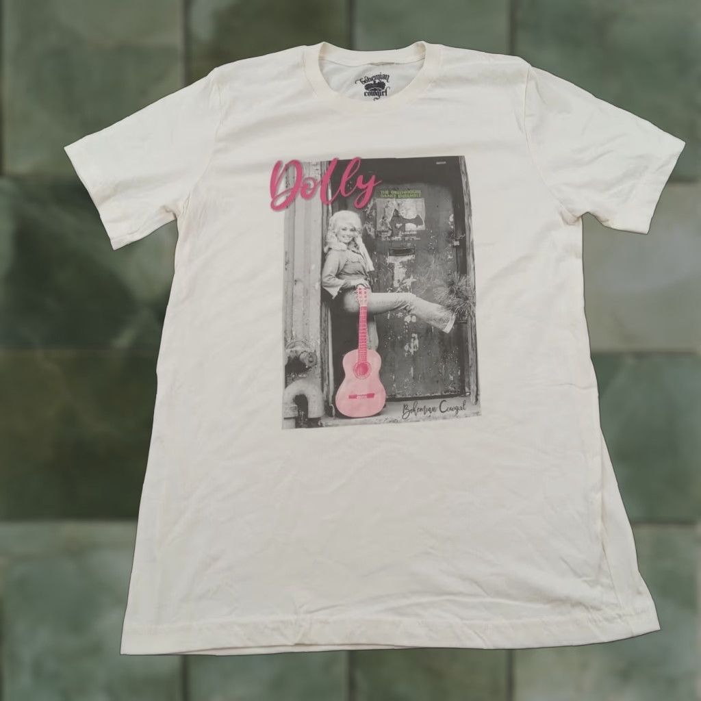 Vintage Bohemian Cowgirl T-shirt Womens Large Beige Crew Neck Dolly Parton Guitar Casual Size L / US 10 / IT 46 - 1 Thumbnail