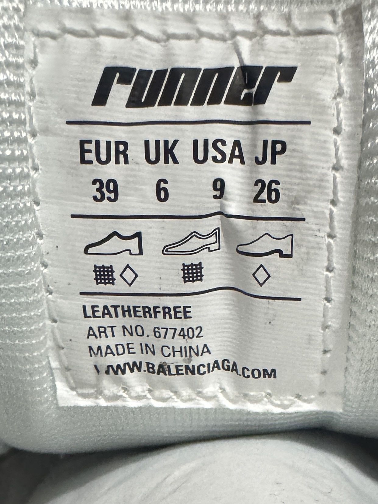 Balenciaga Balenciaga Runner Graffiti - White Size US 9 / IT 39 - 6 Thumbnail