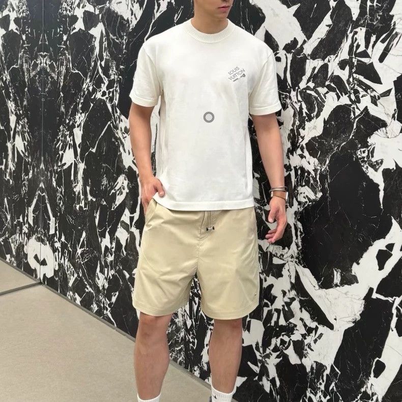 Louis Vuitton Louis Vuitton Pin-embroidered logo knit short sleeve Size US XXL / EU 58 / 5 - 6 Thumbnail