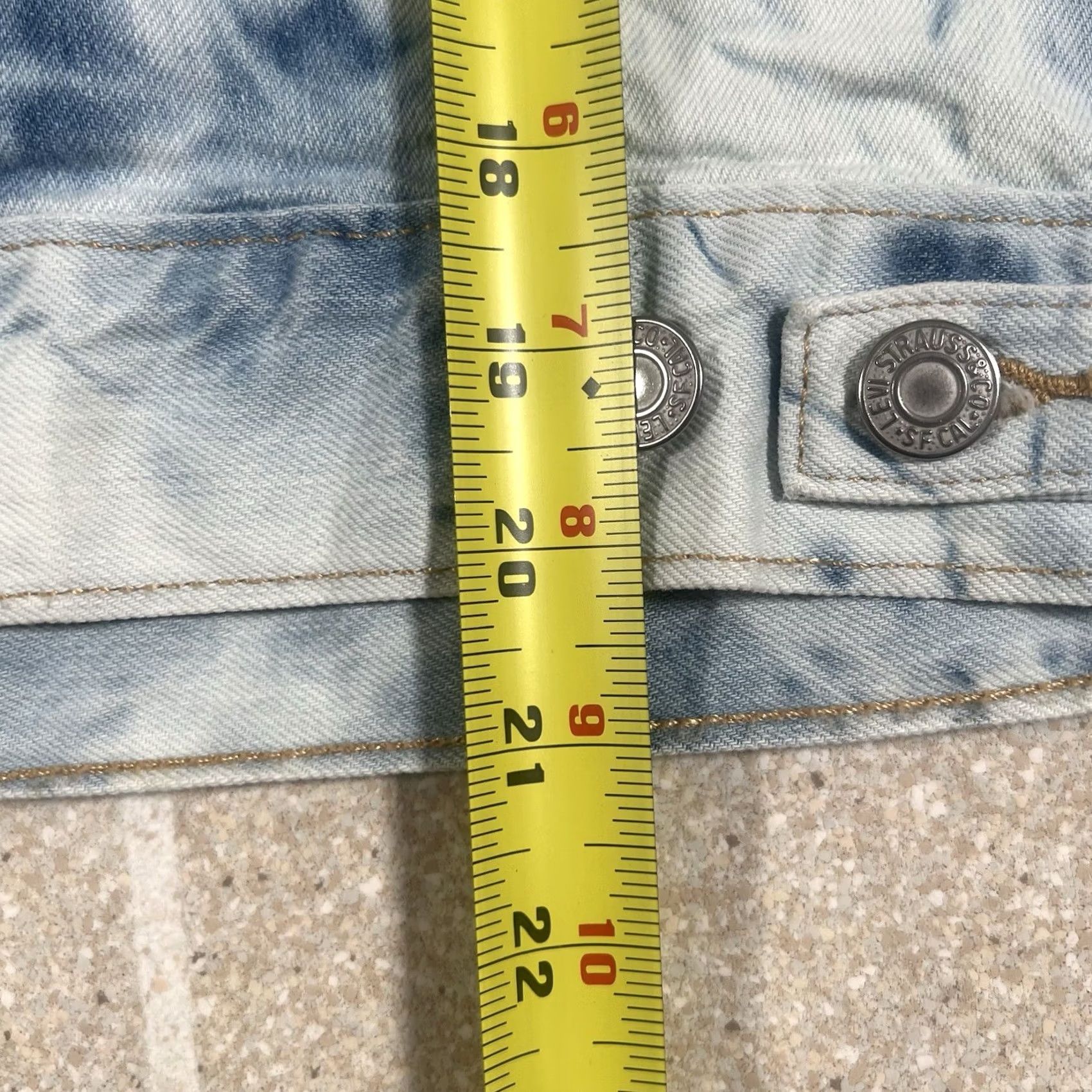 Levi's VINTAGE Levi's Ex Boyfriend Trucker DENIM JACKET Women XS Tie Dye Bleach Acid Wash Blue Denim Jacket Womens XS Ter? Size 26" / US 2 / IT 38 - 6 Thumbnail