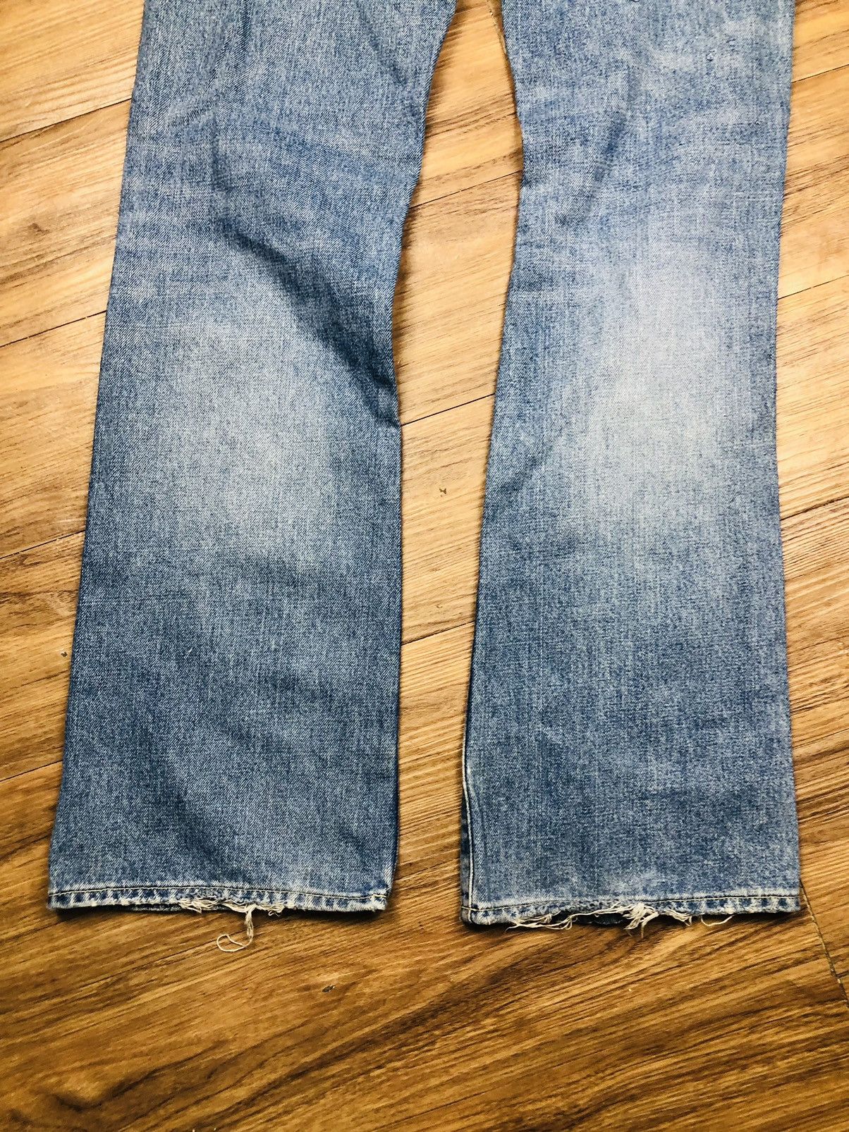 Abercrombie & Fitch Abercrombie & Fitch Distressed Jeans (33) Size US 34 / EU 50 - 19 Thumbnail