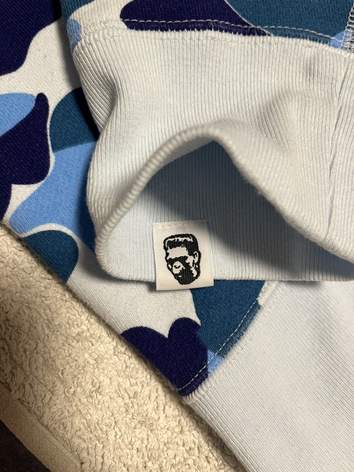 Bape ABC Camo Crystal Stone Shark Hoodie Size US M / EU 48-50 / 2 - 3 Thumbnail