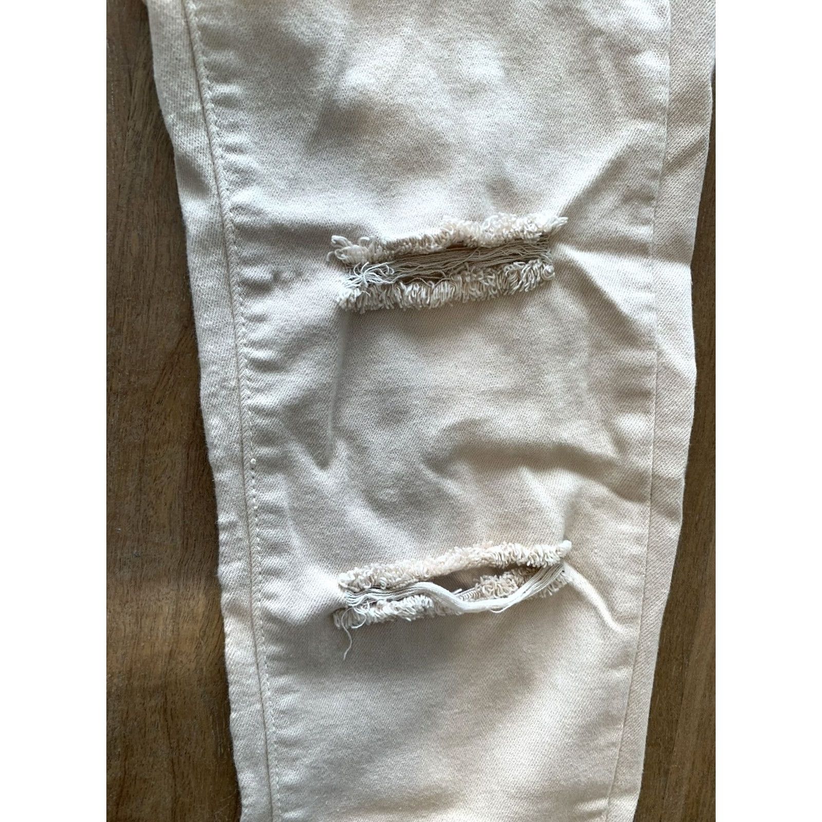 Denime JUST BLACK Jeans Women Sz 24 Skinny Beige Denim Stretch Distressed Hem Made USA Size 42" / US 20 - 3 Thumbnail