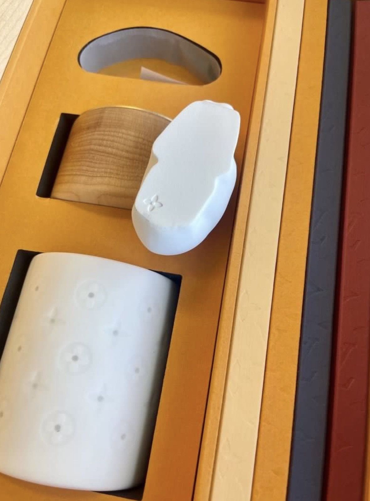 Louis Vuitton 🔥 Rare! Louis Vuitton Chinese poem Candle Set jewelry box Size ONE SIZE - 13 Thumbnail