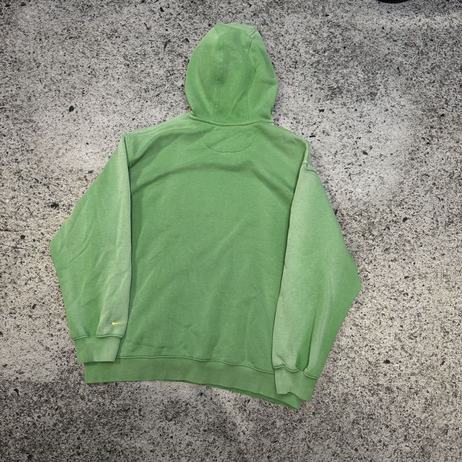 Nike Vintage Faded Green Nike Soccer Hoodie Size US L / EU 52-54 / 3 - 4 Thumbnail