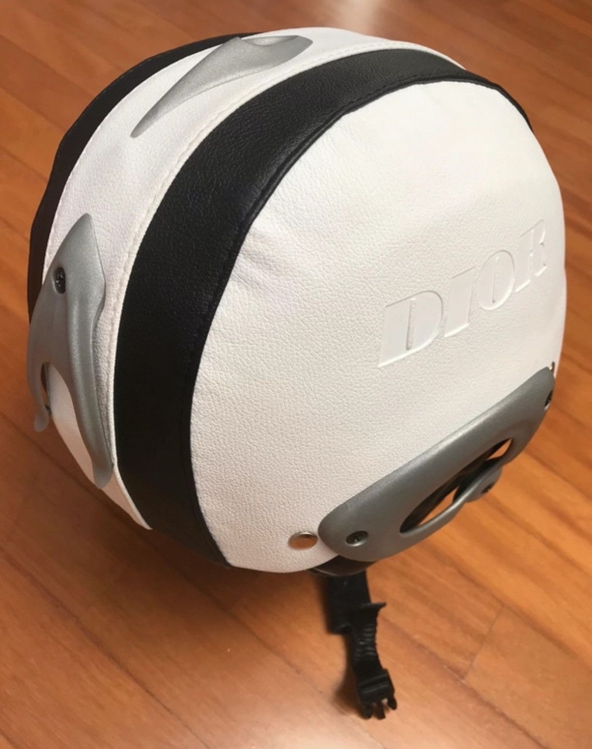 Dior × John Galliano A/W 2004 ARCHIVE ALPINE LEATHER HELMET Size ONE SIZE - 2 Thumbnail