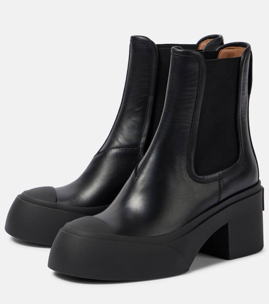 o1w1db10925 Boots in Black