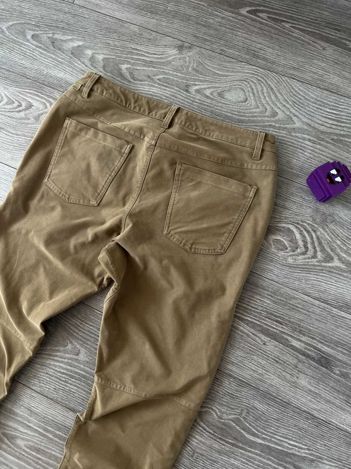 Lululemon Rare Lululemon Logo Secret Pocket Reflective Selvage Pants Size US 33 - 21 Thumbnail
