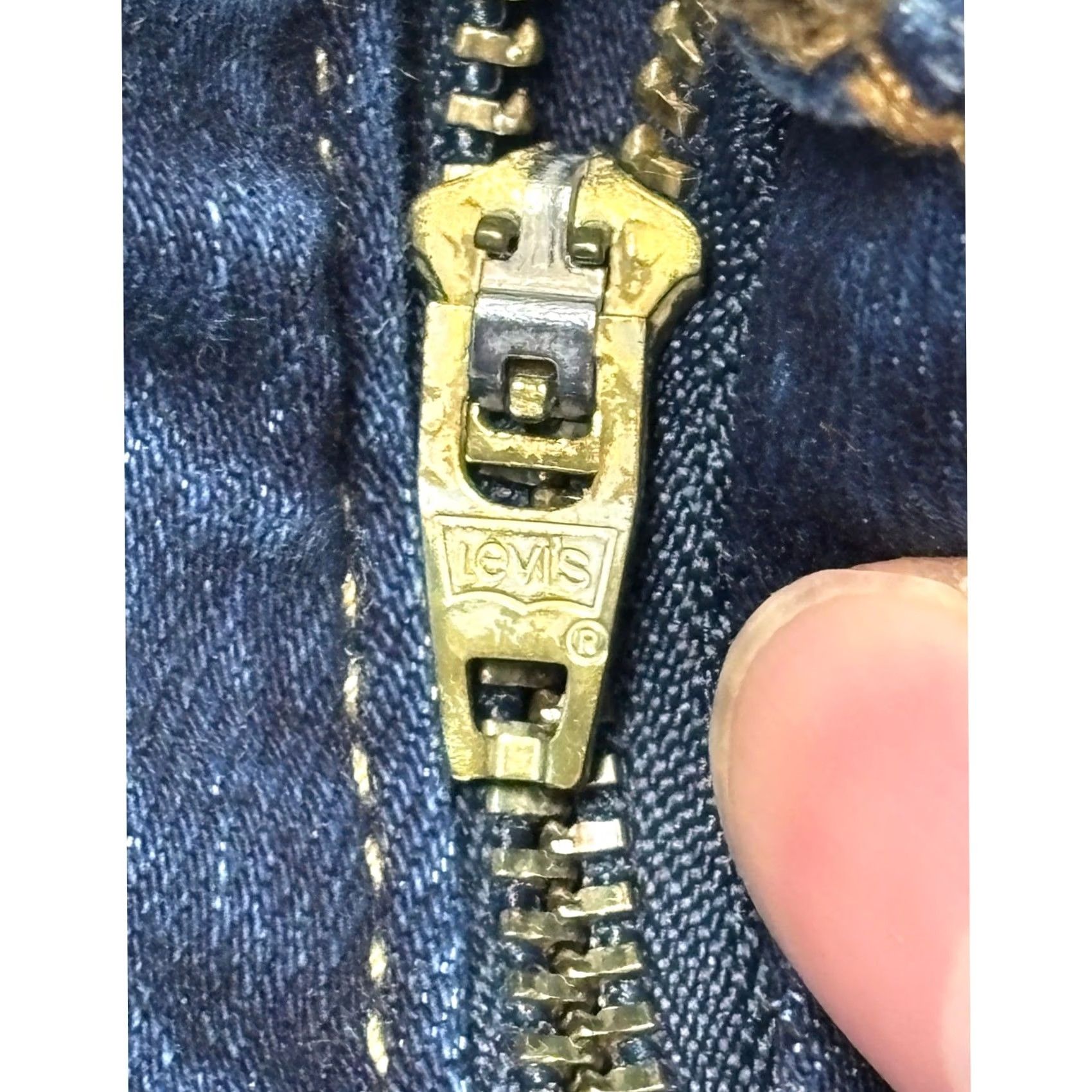 Levi's Levis 726 High Rise Flare Jeans Womens W32 L32 Dark Wash Blue Denim NWT Size 24" / US 00 / IT 34 - 2 Thumbnail