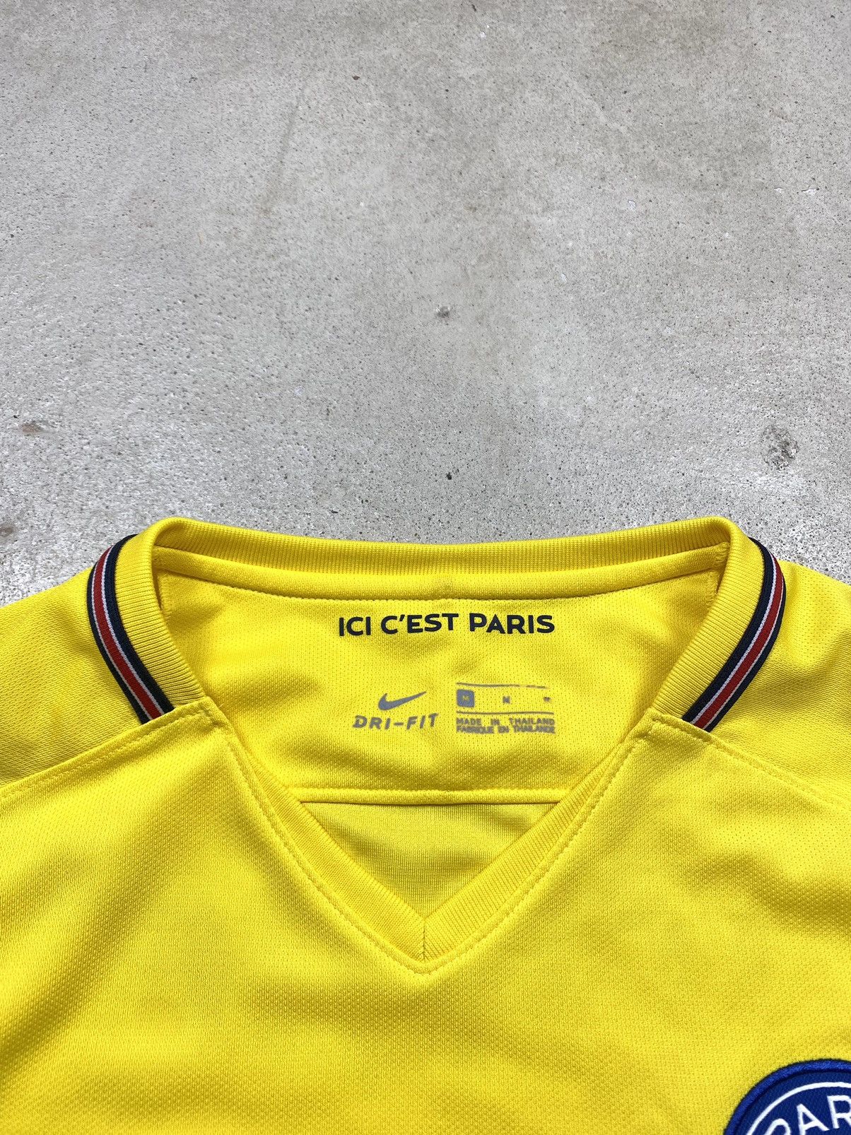 Nike Nike Paris Saint Germain Soccer Jersey T Shirt Hype Y2K Size US M / EU 48-50 / 2 - 8 Thumbnail