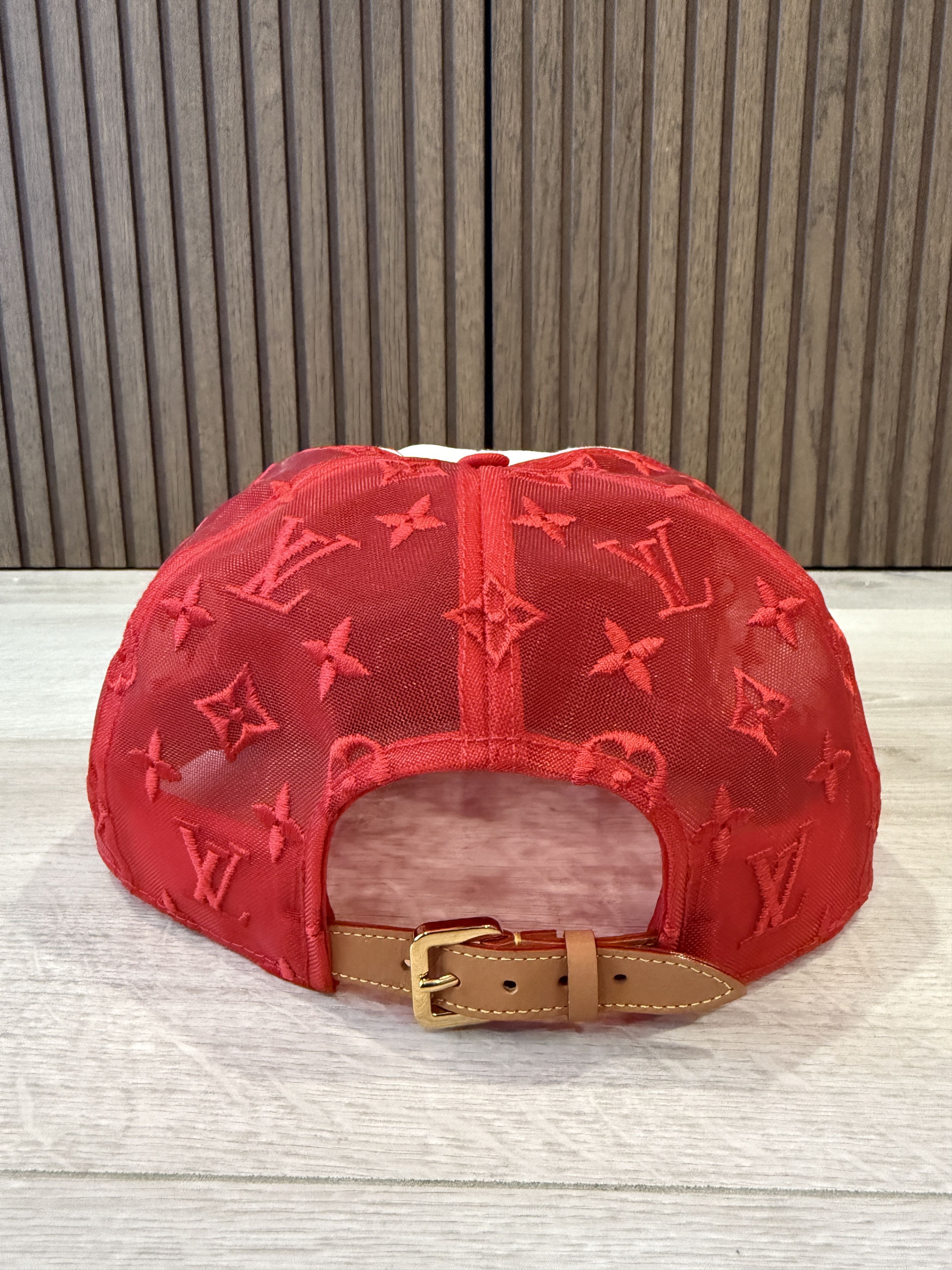 Louis Vuitton Louis Vuitton LV Embroidered Mesh Cap 60 Soho Exclusive Size ONE SIZE - 3 Thumbnail