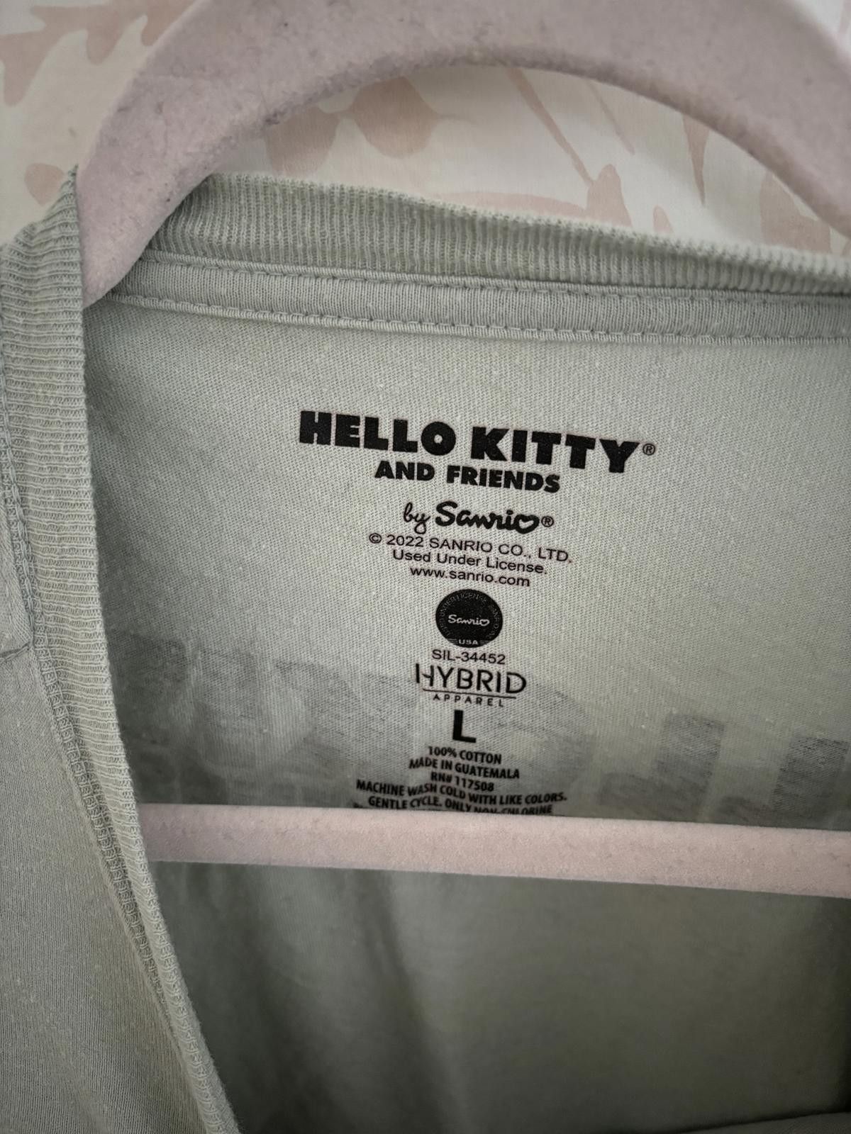 Designer Official Hello Kitty and Friends Graphic Crop T-Shirt Size L / US 10 / IT 46 - 2 Thumbnail