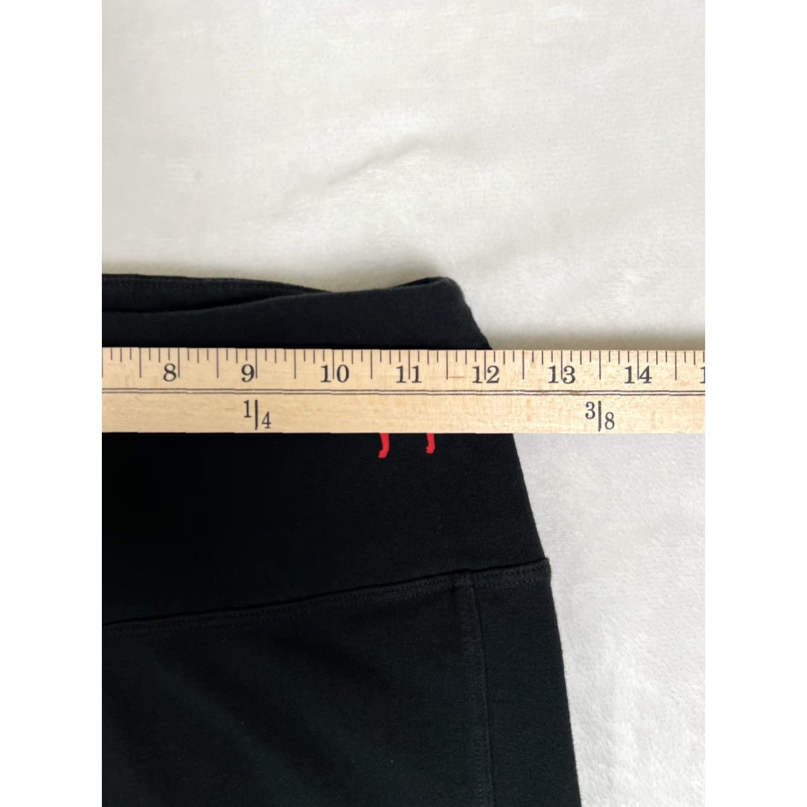 Victoria's Secret Victoria's Secret PINK Fresno State Bulldogs Black Yoga Pants Size Medium Women Capri Activewear Size 32" / US 10 / IT 46 - 4 Thumbnail