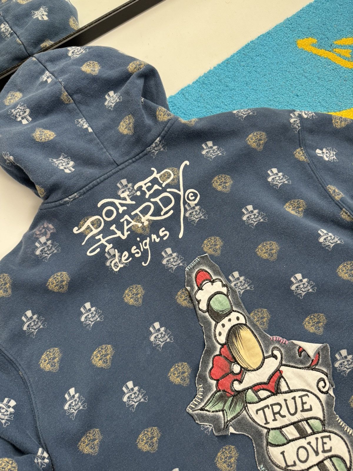 Ed Hardy Vintage Y2K Ed Hardy Monogram Patch Graphic Multilogo Hoodie Size US L / EU 52-54 / 3 - 14 Thumbnail