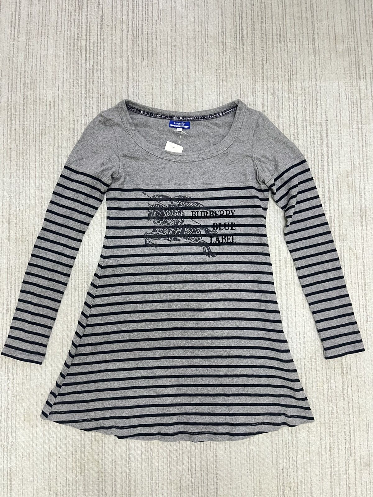 Burberry Burberry big logo dress Size M / US 6-8 / IT 42-44 - 1 Thumbnail