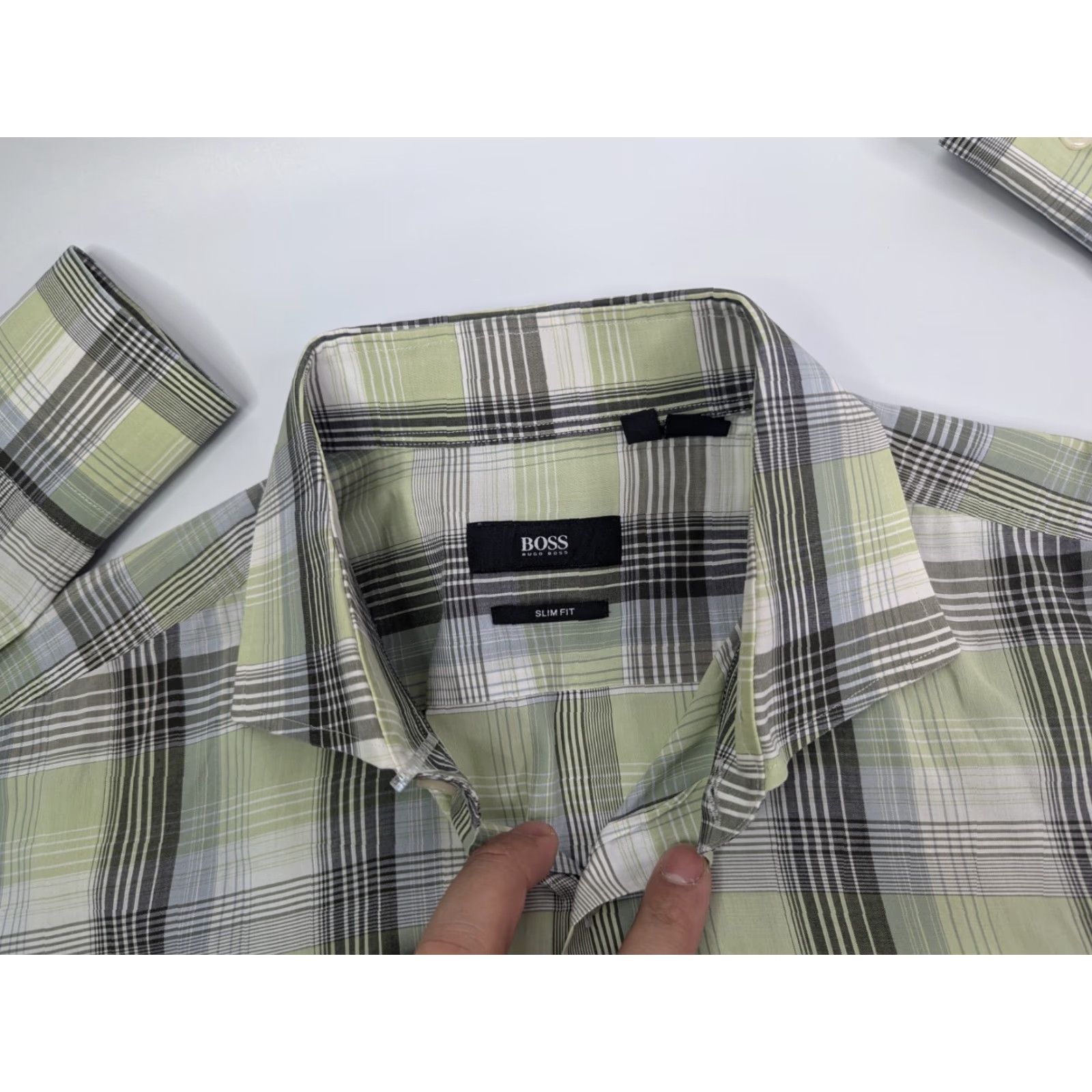 Hugo Boss HUGO BOSS Dress Shirt Slim Fit 16 Green Plaid 100% Cotton Italian Fabric Spread Collar Mens Shirt Size 42R - 7 Thumbnail