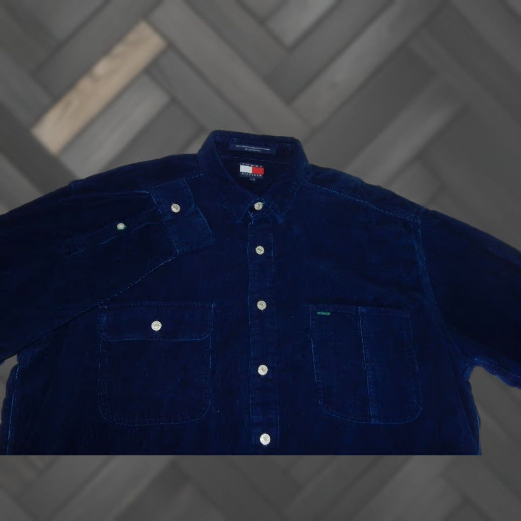 Tommy Hilfiger VINTAGE Tommy Hilfiger Blue Corduroy Button-Up Shirt Adult Large Long Sleeve Mens Size US L / EU 52-54 / 3 - 1 Thumbnail