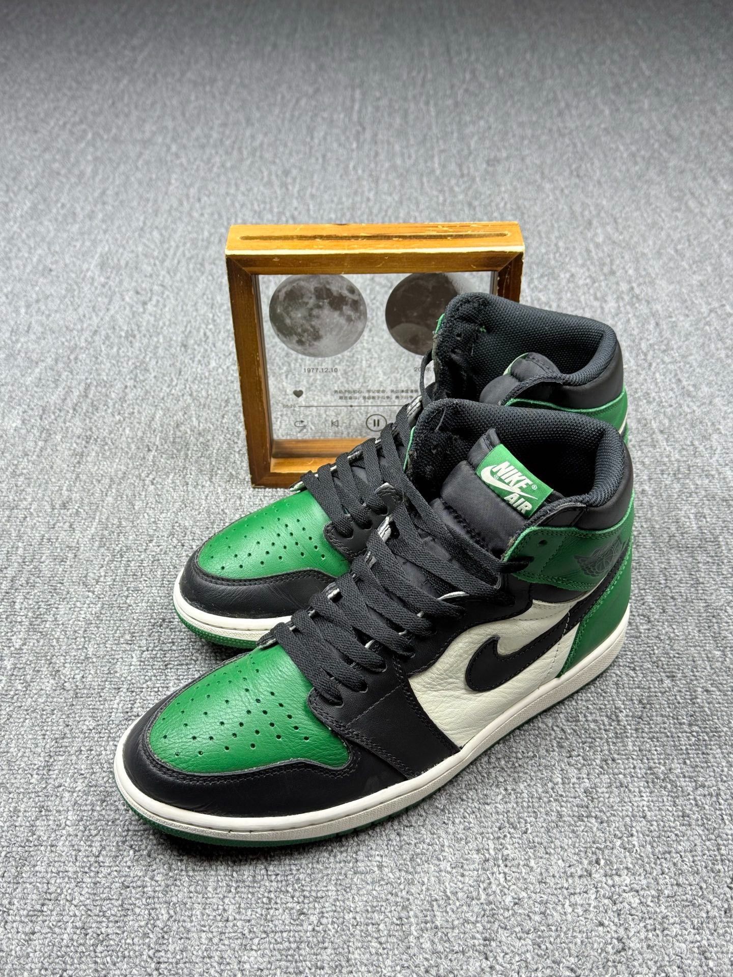 Nike Nike AJ1 Green Lowtop Sneakers 11 Men Size US 11 / EU 44 - 1 Thumbnail