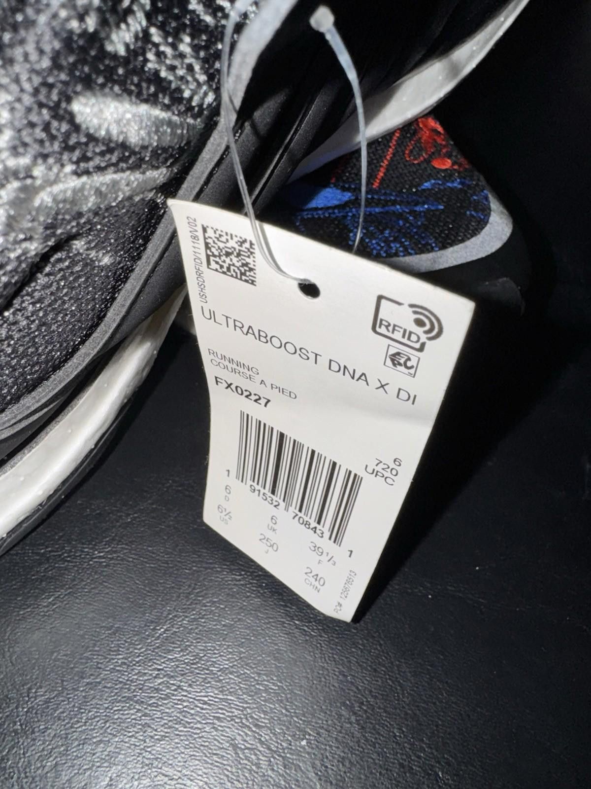 Adidas Adidas Ultraboost DNA X Disney Goofy Youth GS Size 6.5 New Size US 6.5 / EU 39-40 - 9 Thumbnail