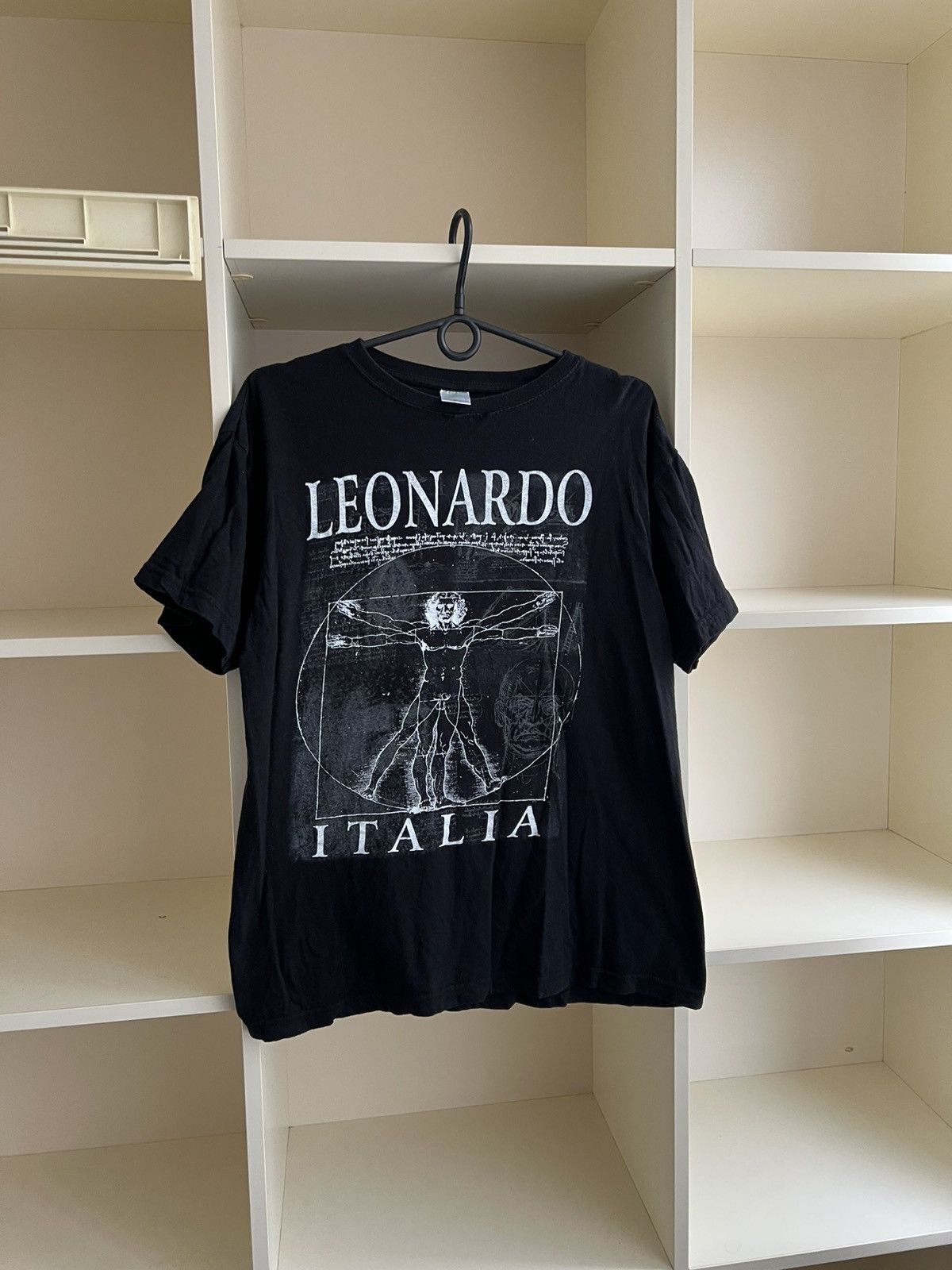 Vintage Vintage Leonardo da Vinci Vitruvian Man T-Shirt Black Italia Size US L / EU 52-54 / 3 - 4 Thumbnail
