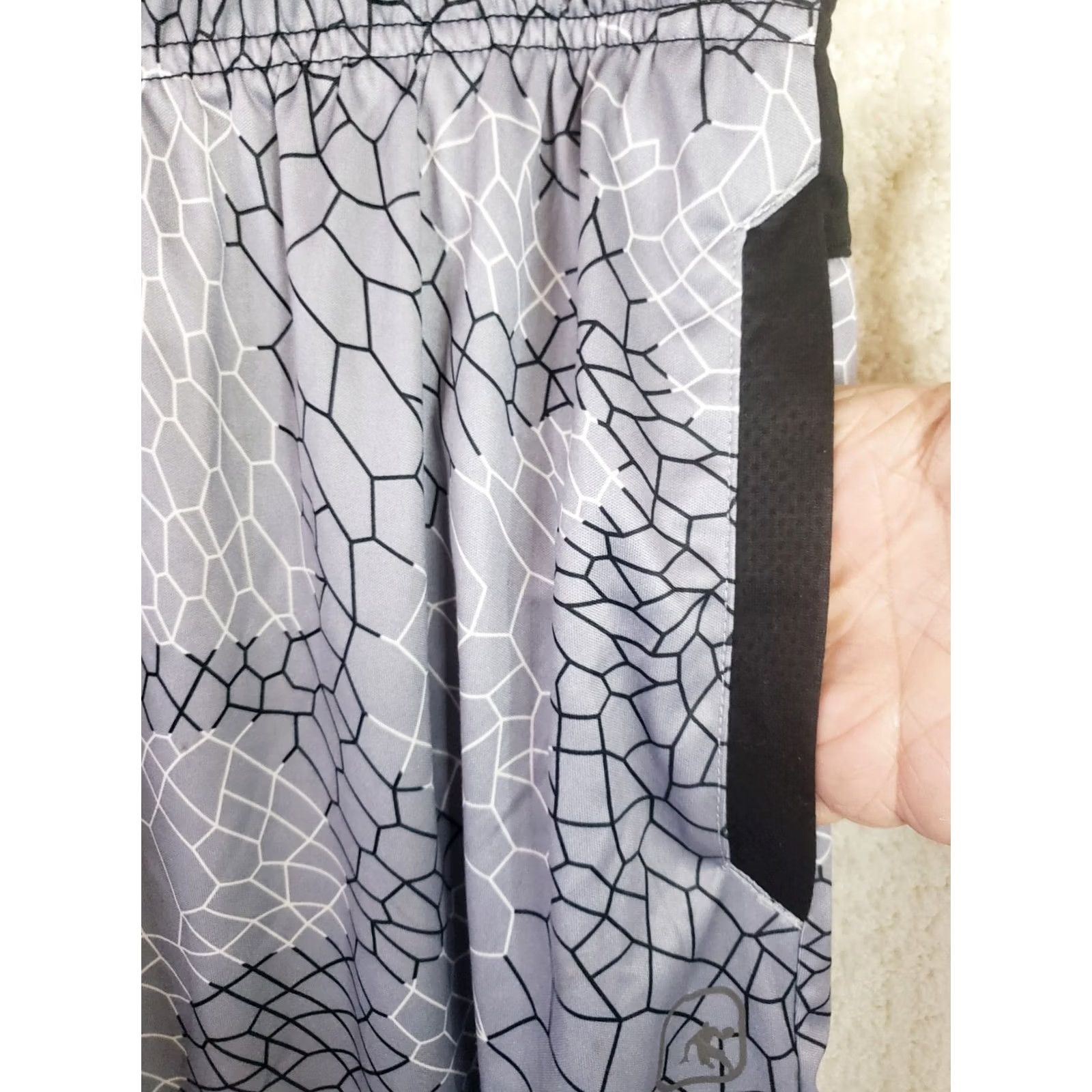 Vintage AND1 Mens Gray Drawstring Basketball Shorts XL Elephant Skin Camo Print & Black Size US 36 / EU 52 - 6 Thumbnail