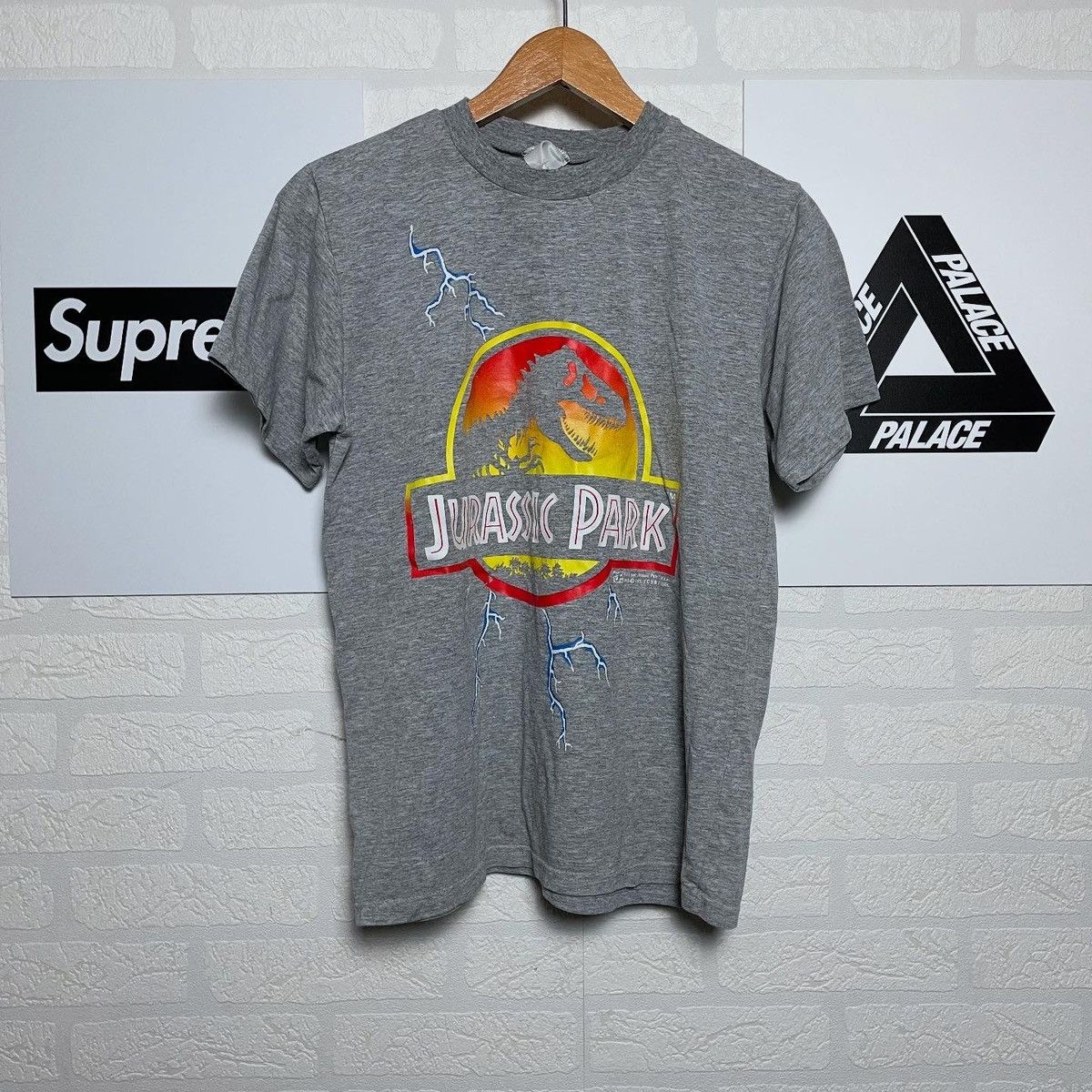 Vintage Jurassic Park 1992 Thunder Lightning Vintage Tee Size US S / EU 44-46 / 1 - 1 Thumbnail