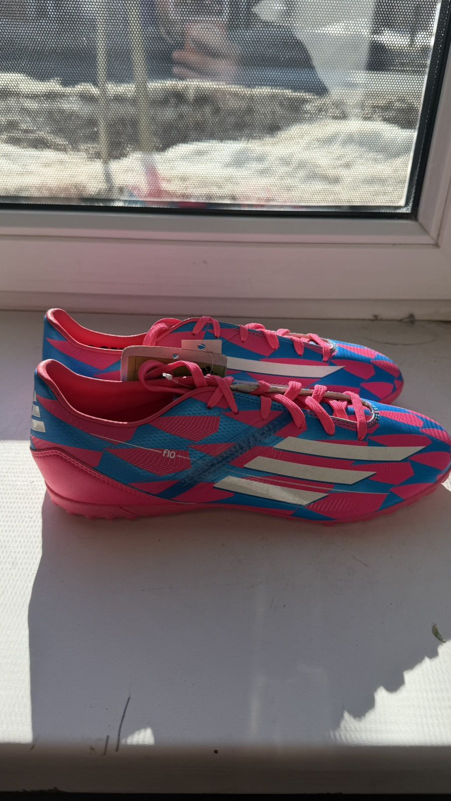 Adidas Adidas F10 Size US 9 / EU 42 - 2 Thumbnail