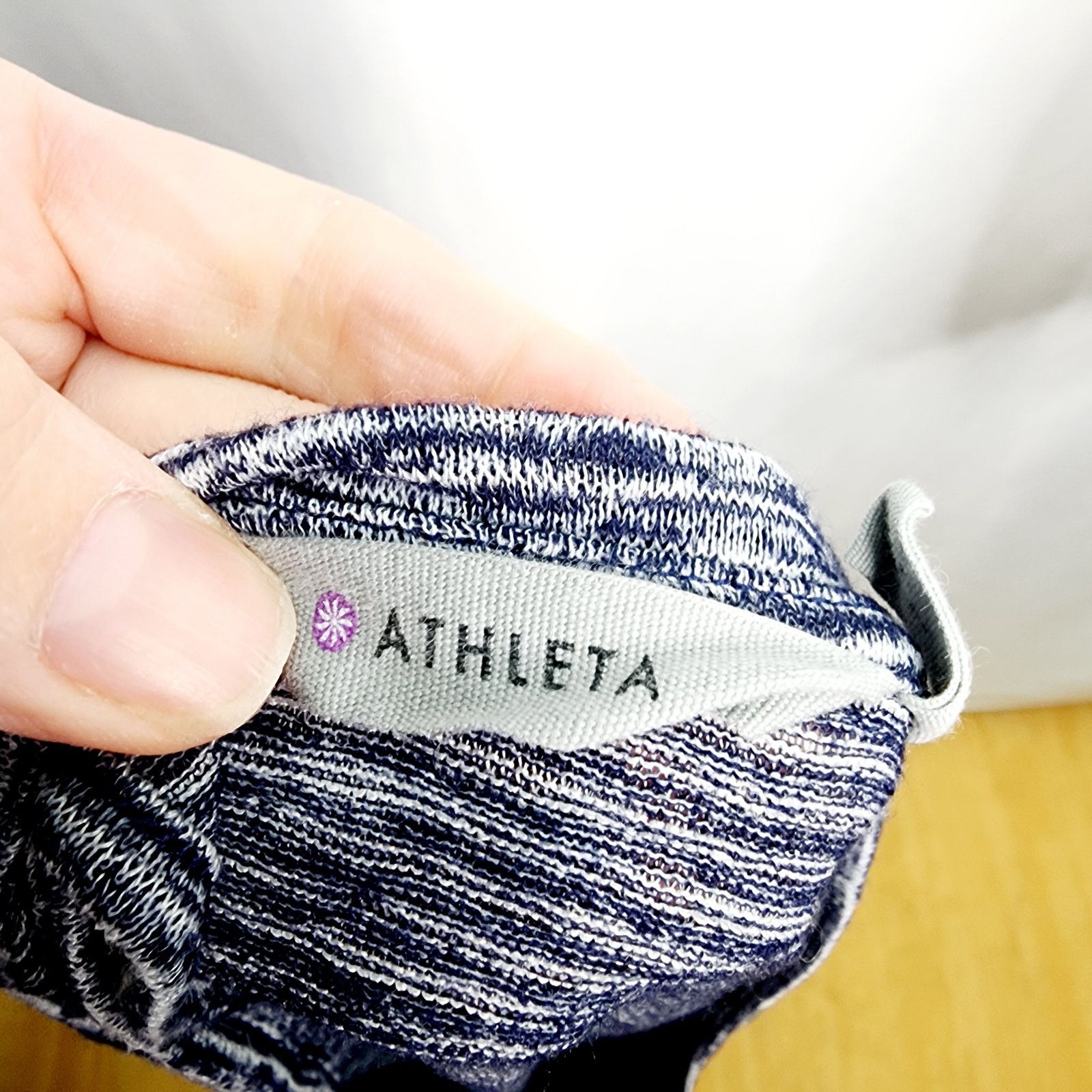 Athleta Athleta Navy Blue & Gray Breezy Cutout Long Sleeve Top Size L / US 10 / IT 46 - 3 Thumbnail