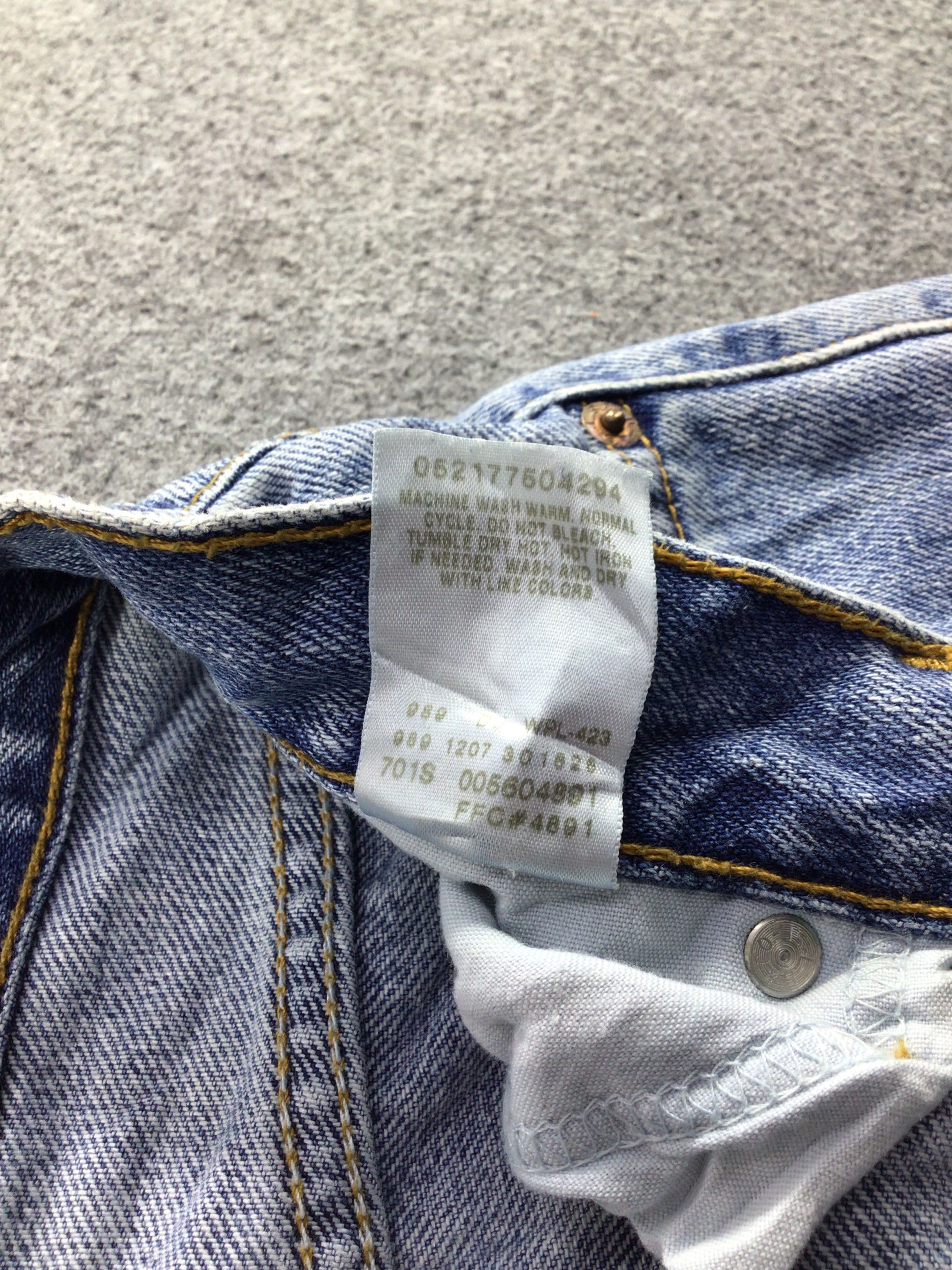 Levi's Vintage Levis 560 Jeans Dirty Stone Wash Denim KJ249 Size US 30 / EU 46 - 10 Thumbnail