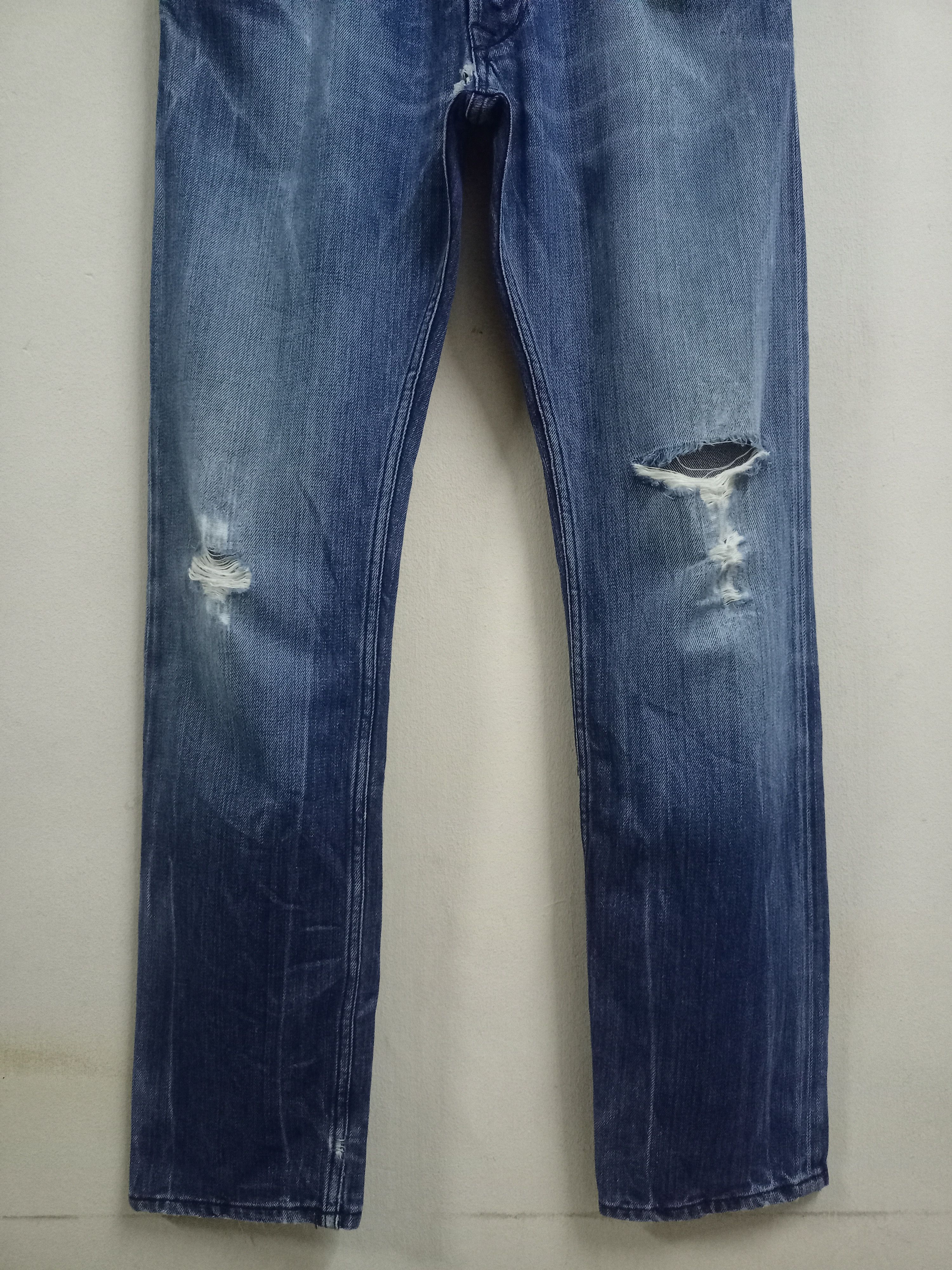 Diesel Vintage Diesel 7 Pockets Blue Wash Distressed Jeans Size US 32 / EU 48 - 5 Thumbnail