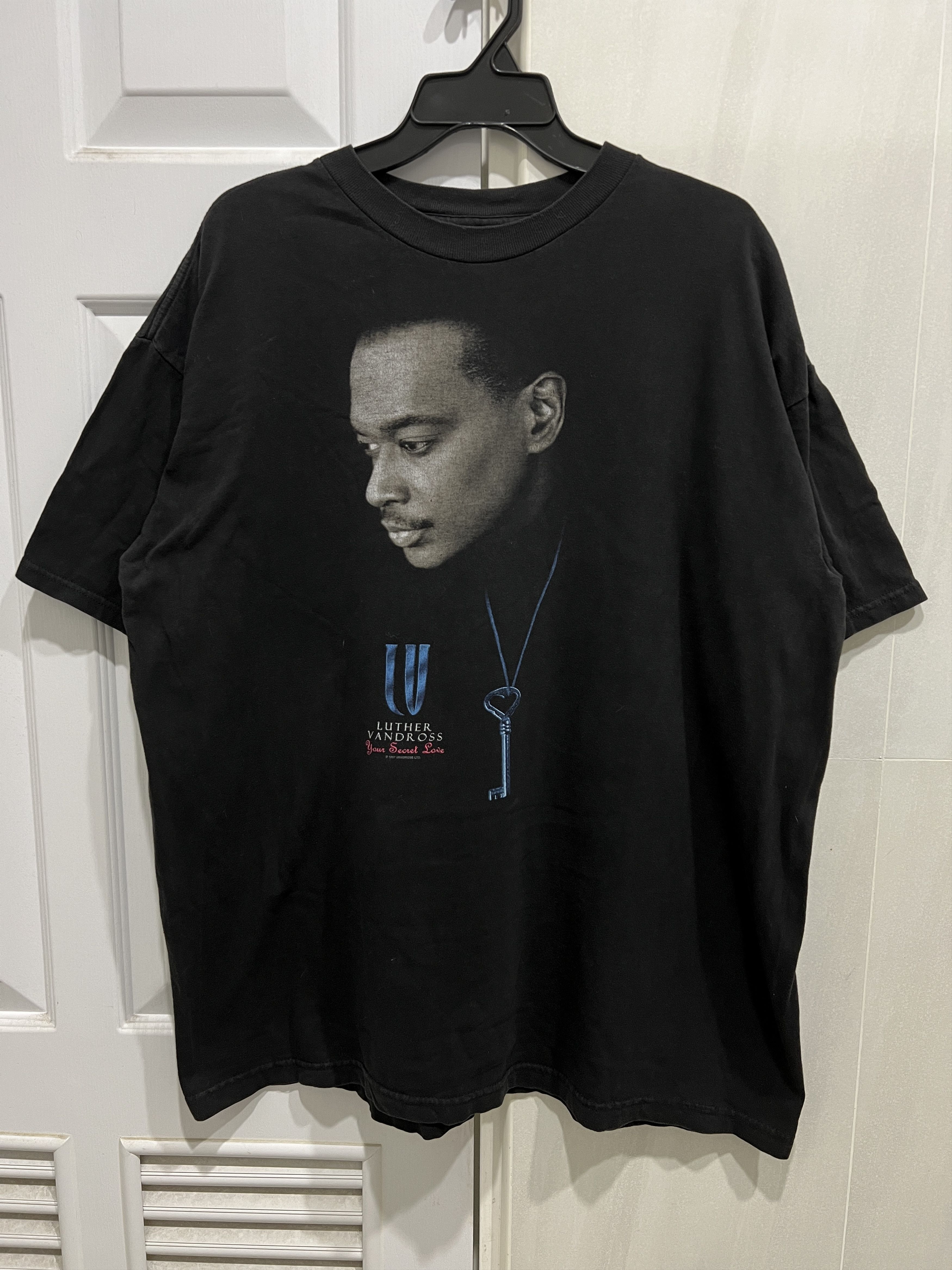 Band Tees × Rap Tees × Vintage Vintage 90s Luther Vandross your secret love Tee R&B XL Size US XL / EU 56 / 4 - 1 Thumbnail