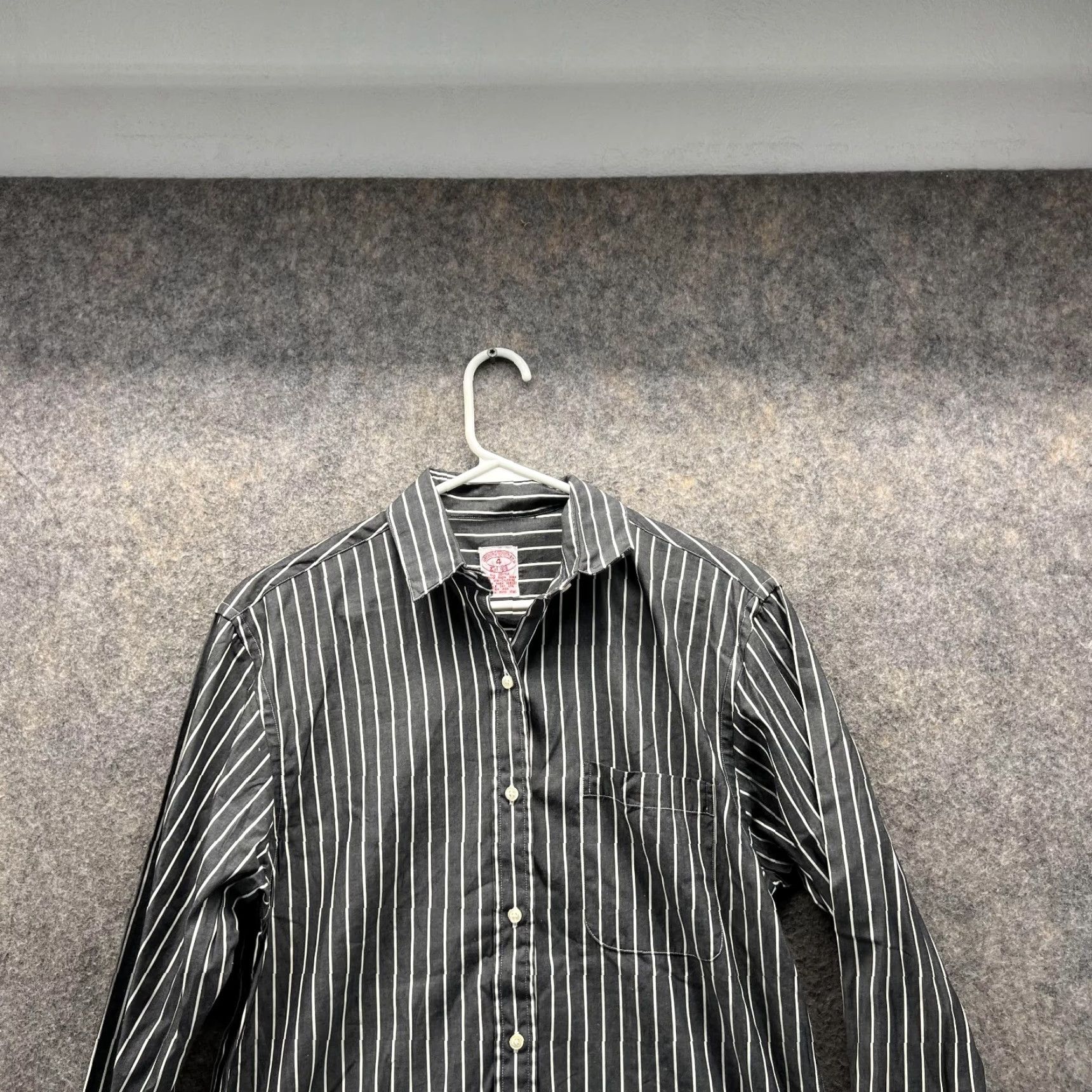 Brooks Brothers Brooks Brothers Shirt Women 4 Striped Black White Button-Down Casual Business Party/Cocktail Travel Long Sleeve Collared Button-Up Regular Fit Size S / US 4 / IT 40 - 2 Thumbnail
