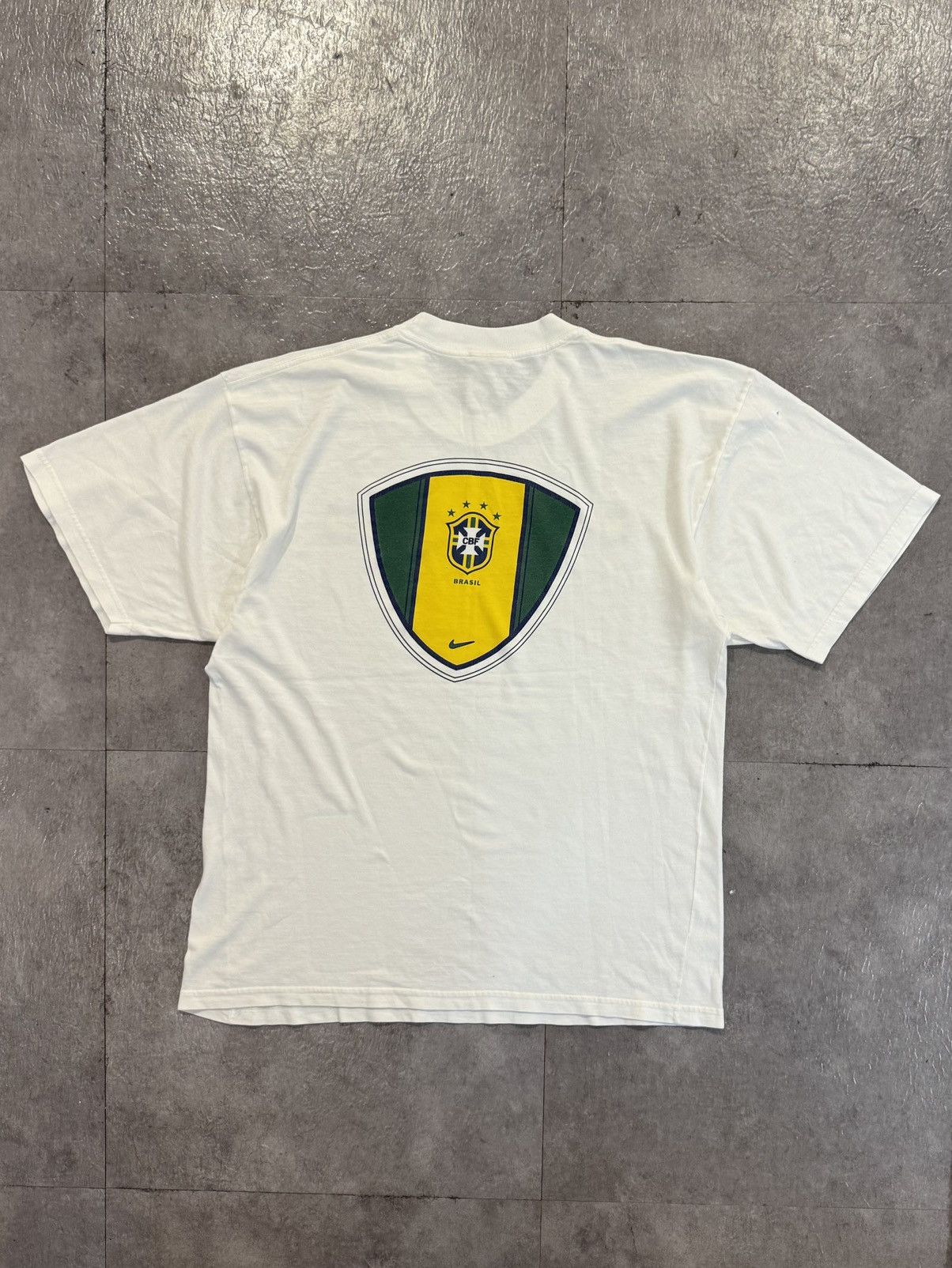 Nike Vintage Brazil 🇧🇷 90's T-shirt Size US M / EU 48-50 / 2 - 1 Thumbnail